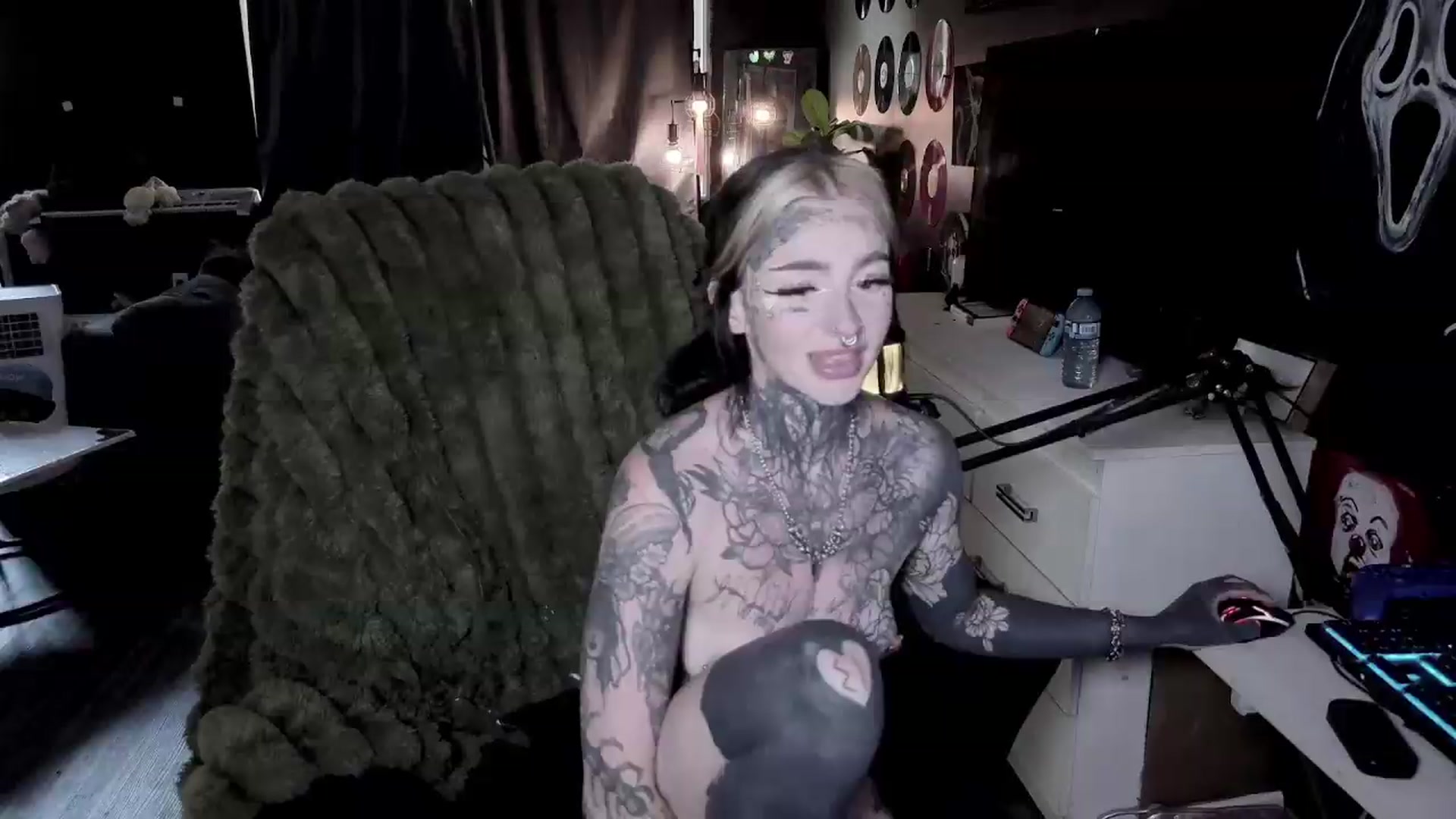 Gallery image thumbnail from Tattoobambi's myfreecams stream on, 07/03/2026, 21:27 image 18 of 20