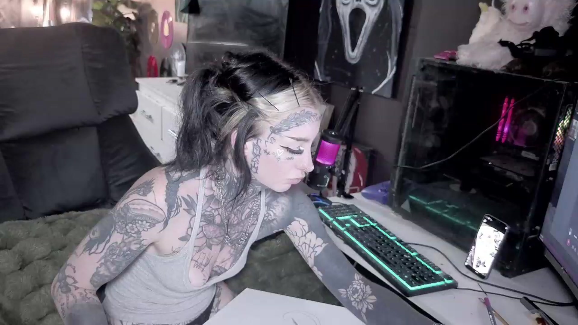 Gallery image thumbnail from Tattoobambi's myfreecams stream on, 07/05/2026, 23:11 image 9 of 20