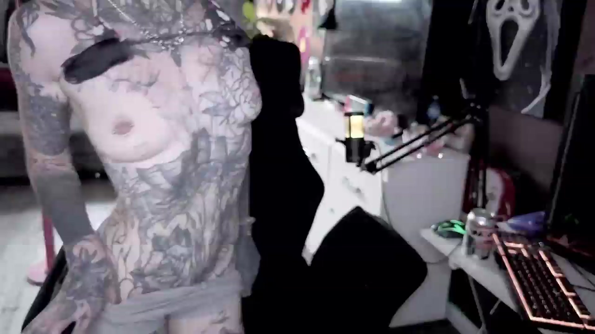 Gallery image thumbnail from Tattoobambi's myfreecams stream on, 07/09/2026, 23:27 image 2 of 20