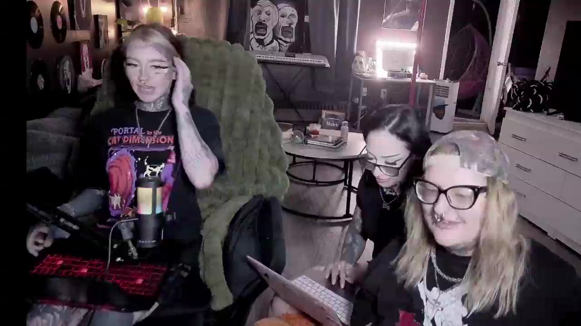 Gallery image thumbnail from Tattoobambi's myfreecams stream on, 07/24/2026, 02:54 image 18 of 20