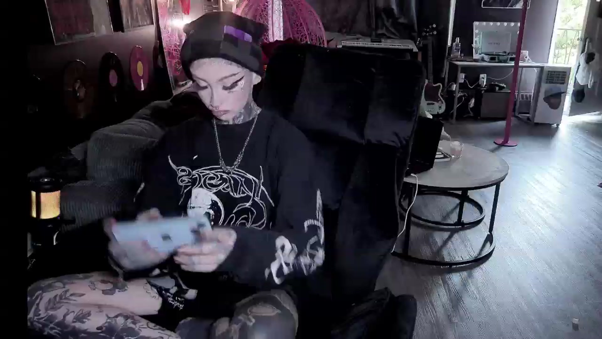 Gallery image thumbnail from Tattoobambi's myfreecams stream on, 07/27/2026, 24:04 image 5 of 20