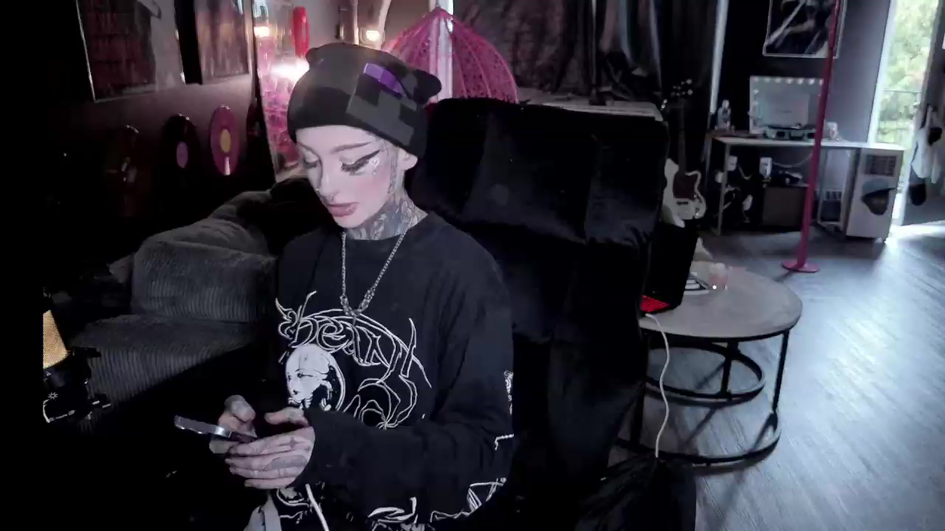 Gallery image thumbnail from Tattoobambi's myfreecams stream on, 07/27/2026, 24:04 image 11 of 20