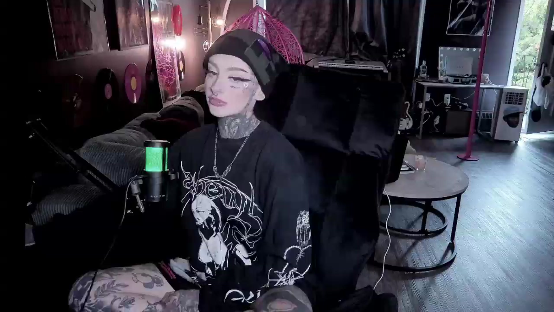 Gallery image thumbnail from Tattoobambi's myfreecams stream on, 07/27/2026, 24:04 image 13 of 20