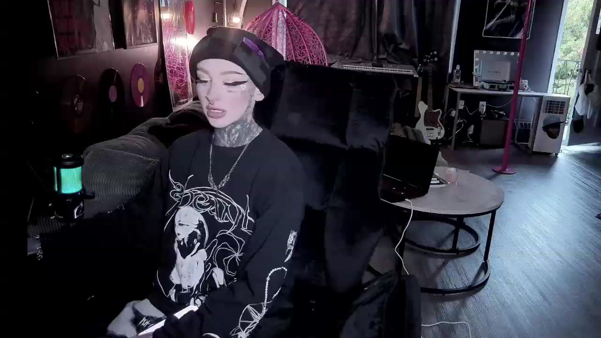 Gallery image thumbnail from Tattoobambi's myfreecams stream on, 07/27/2026, 24:04 image 19 of 20