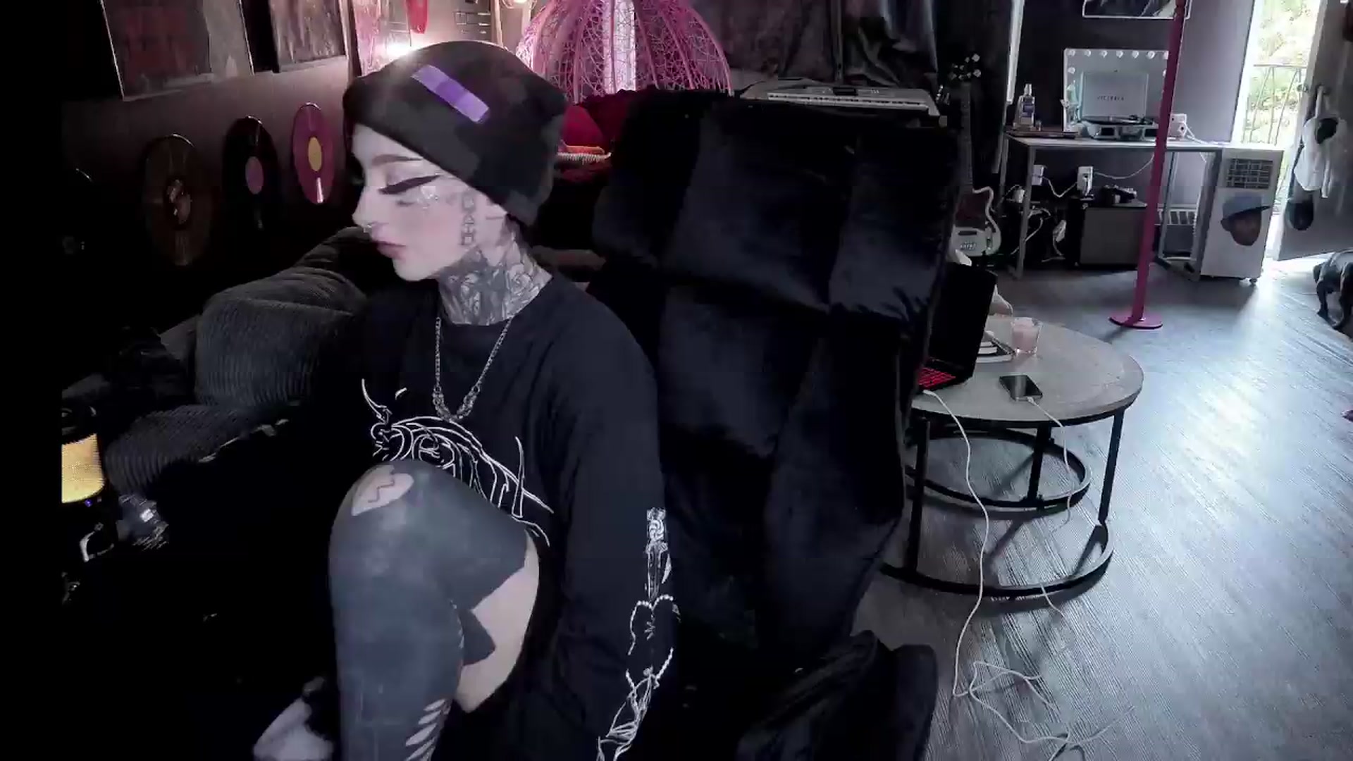 Gallery image thumbnail from Tattoobambi's myfreecams stream on, 07/27/2026, 24:04 image 6 of 20