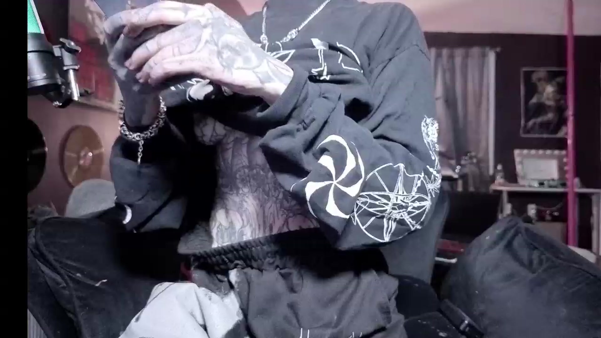 Gallery image thumbnail from Tattoobambi's myfreecams stream on, 07/27/2026, 01:07 image 19 of 20