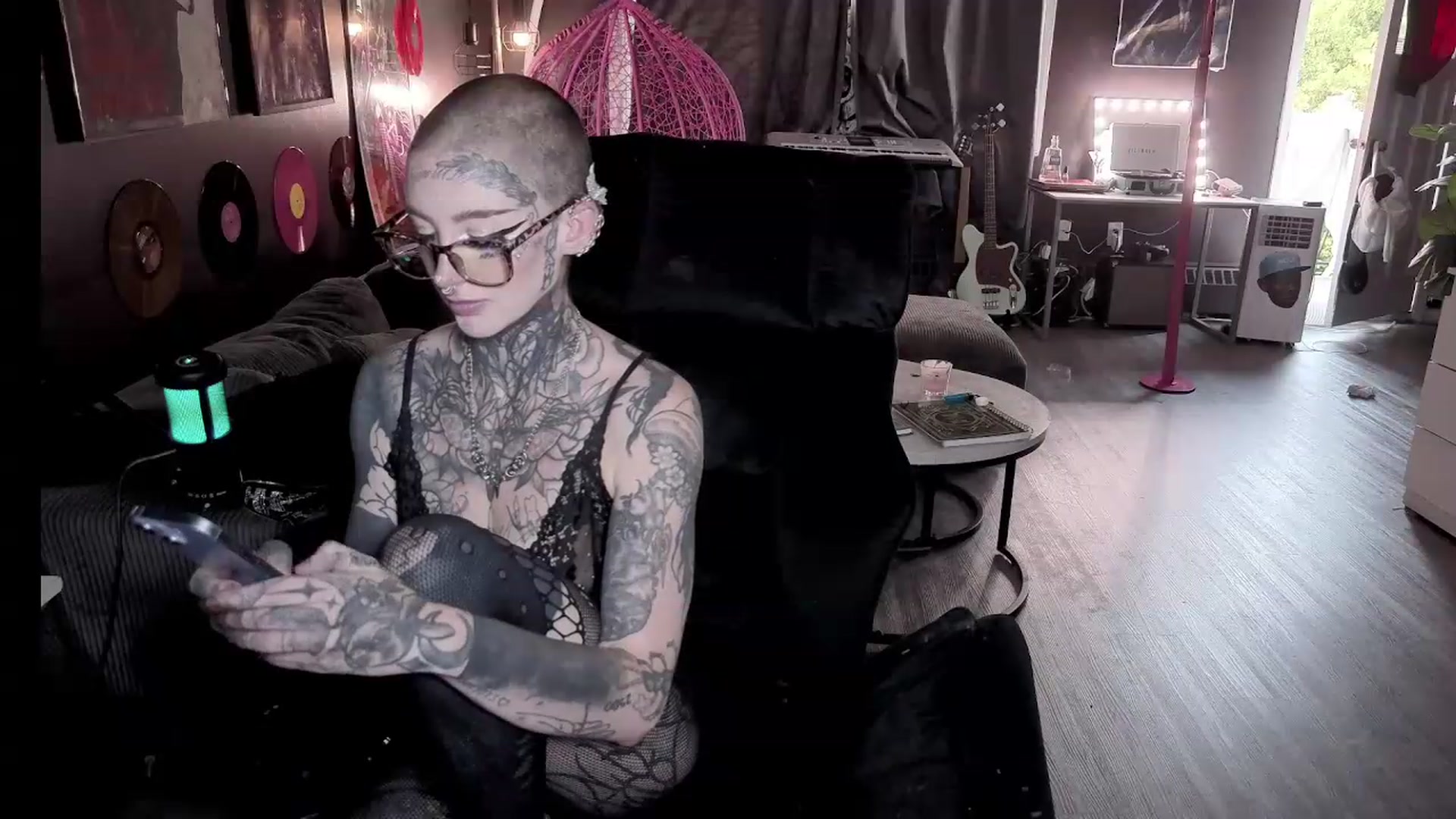 Gallery image thumbnail from Tattoobambi's myfreecams stream on, 07/29/2026, 24:41 image 18 of 20