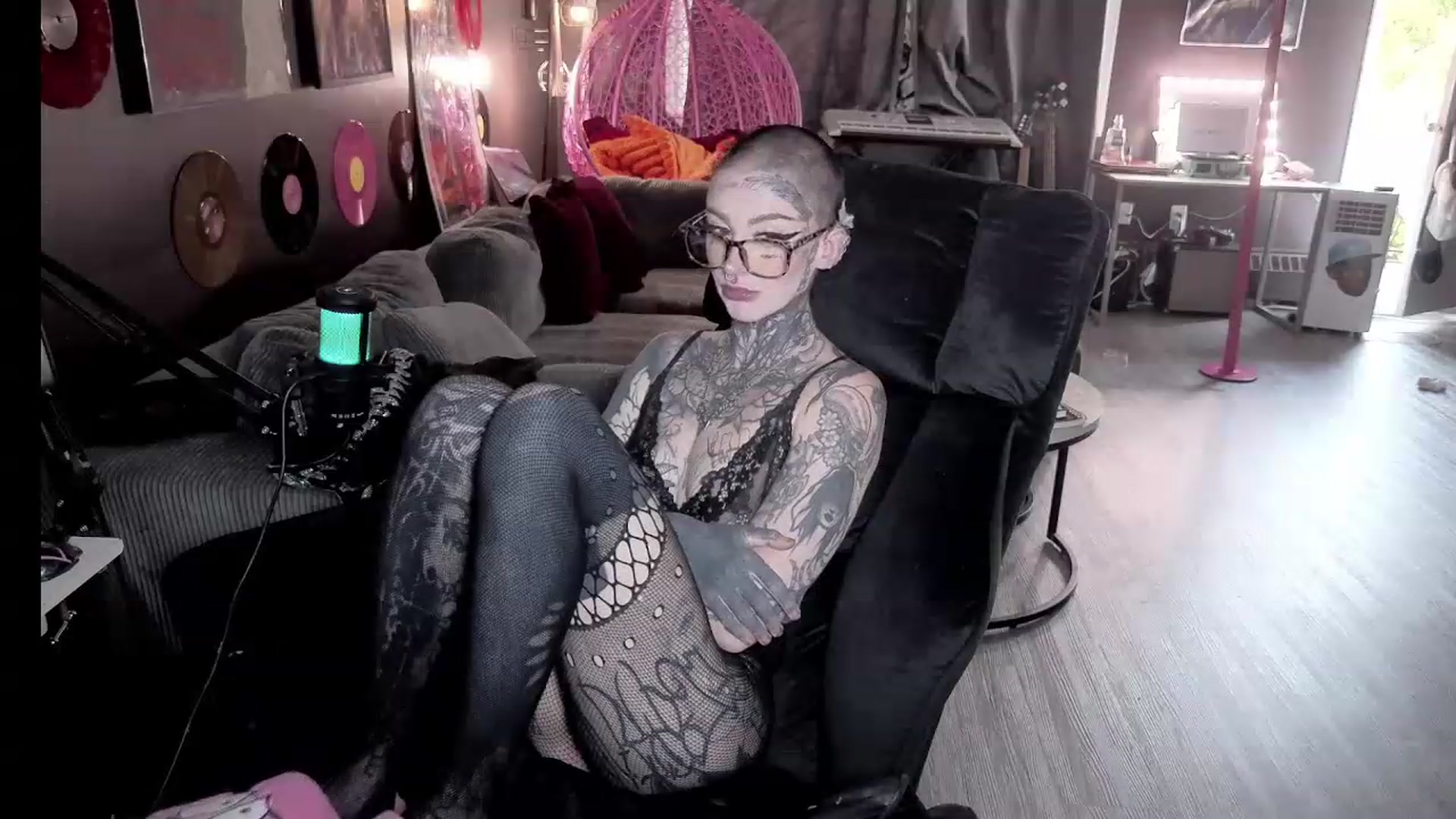 Gallery image thumbnail from Tattoobambi's myfreecams stream on, 07/29/2026, 24:41 image 15 of 20