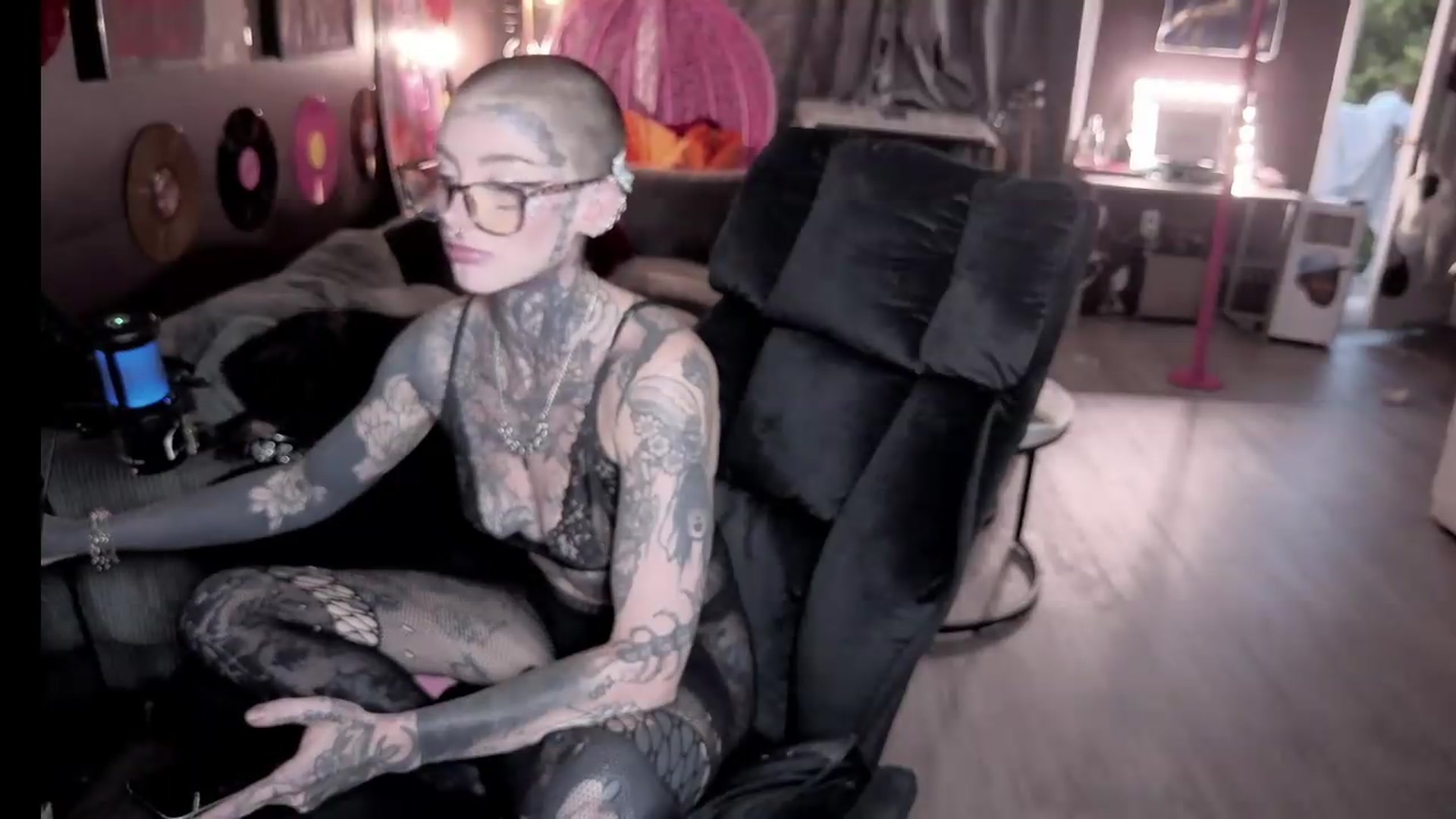 Gallery image thumbnail from Tattoobambi's myfreecams stream on, 07/29/2026, 01:43 image 5 of 20