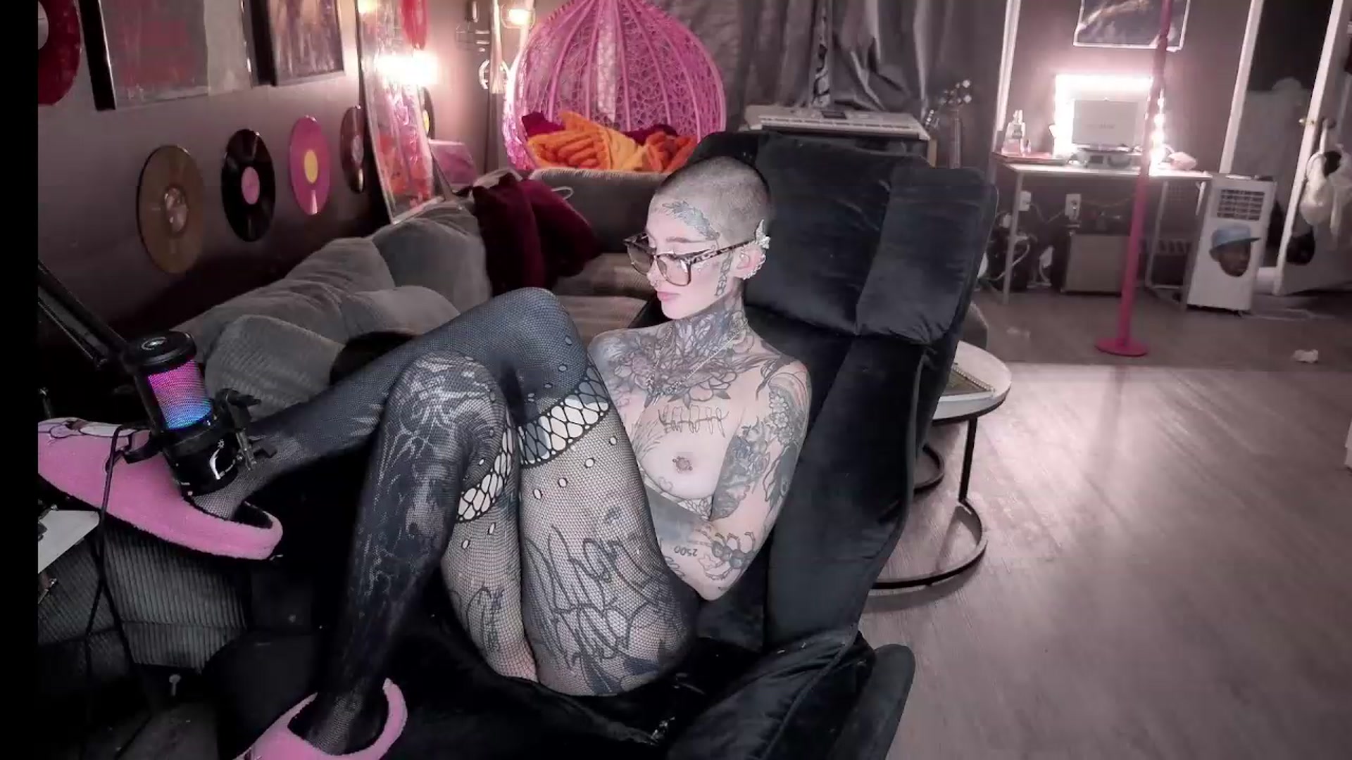 Gallery image thumbnail from Tattoobambi's myfreecams stream on, 07/29/2026, 01:43 image 16 of 20