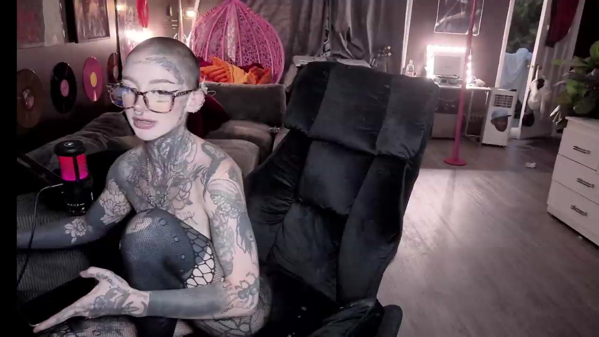 Gallery image thumbnail from Tattoobambi's myfreecams stream on, 07/29/2026, 01:43 image 9 of 20
