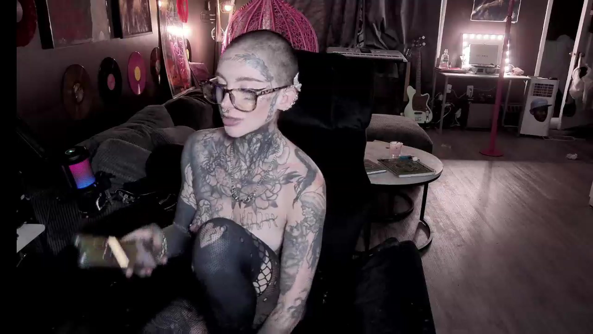 Gallery image thumbnail from Tattoobambi's myfreecams stream on, 07/29/2026, 01:43 image 14 of 20
