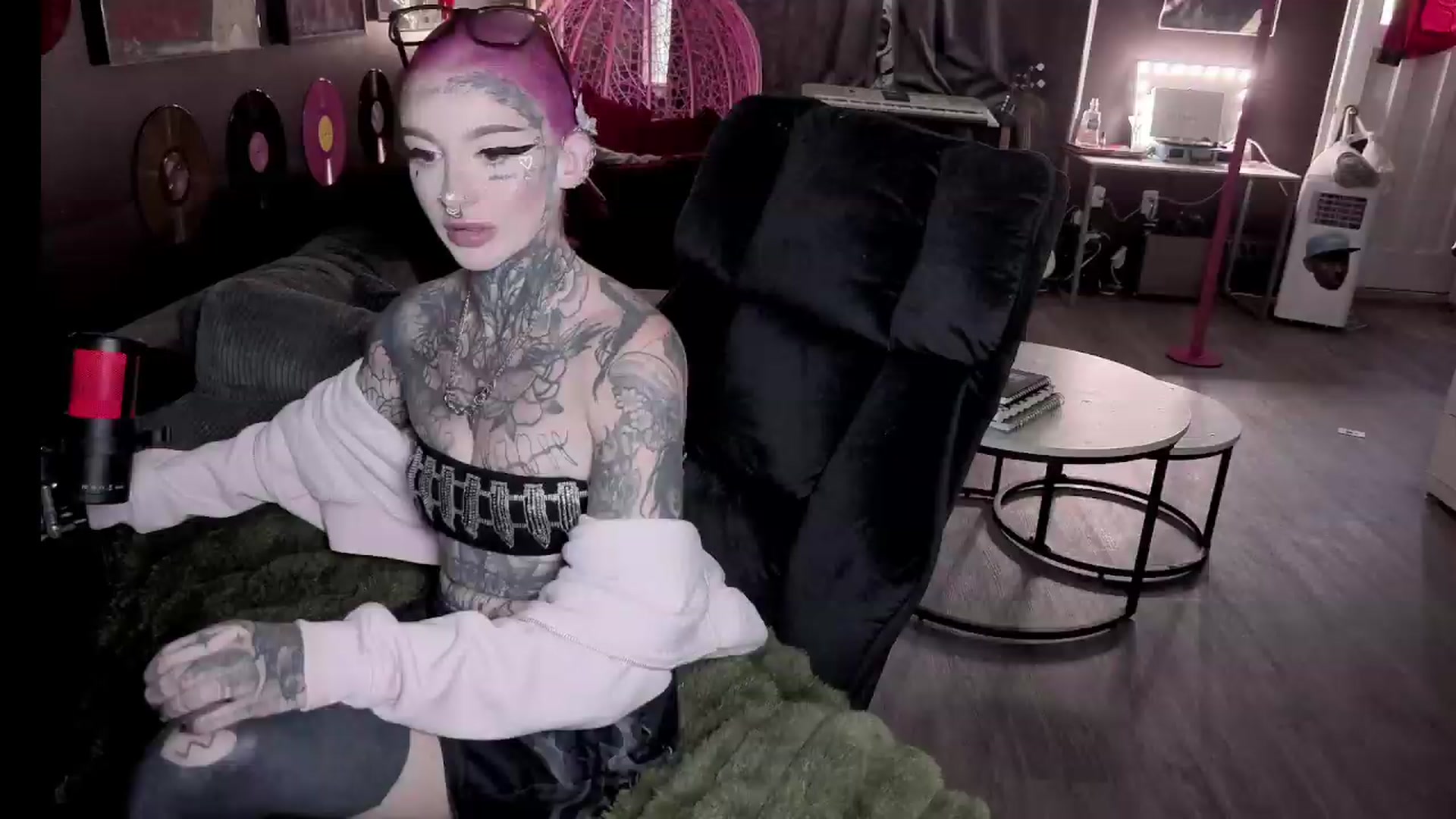 Gallery image thumbnail from Tattoobambi's myfreecams stream on, 07/31/2026, 22:42 image 7 of 20