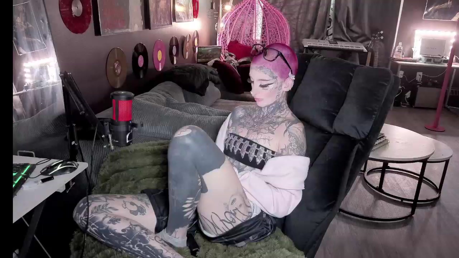 Gallery image thumbnail from Tattoobambi's myfreecams stream on, 07/31/2026, 22:42 image 3 of 20