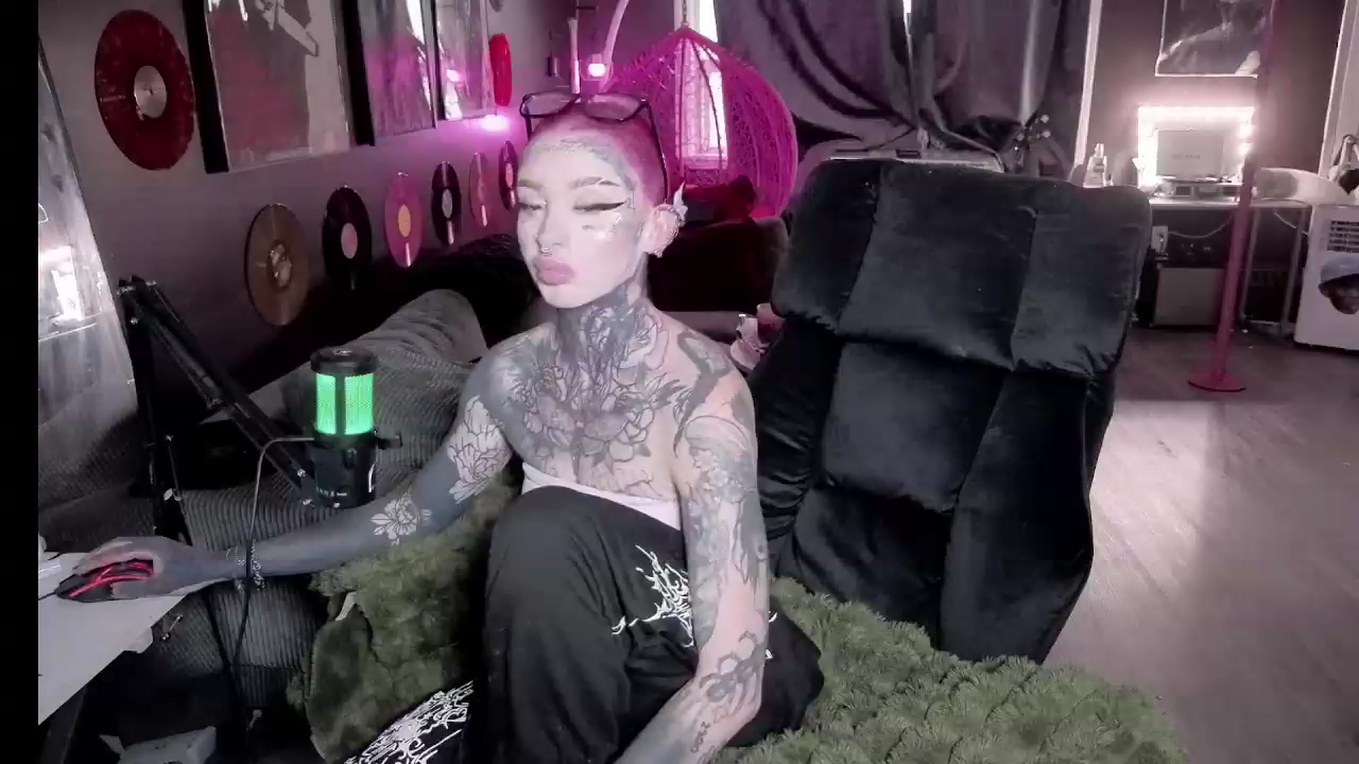 Gallery image thumbnail from Tattoobambi's myfreecams stream on, 08/02/2026, 23:53 image 6 of 20