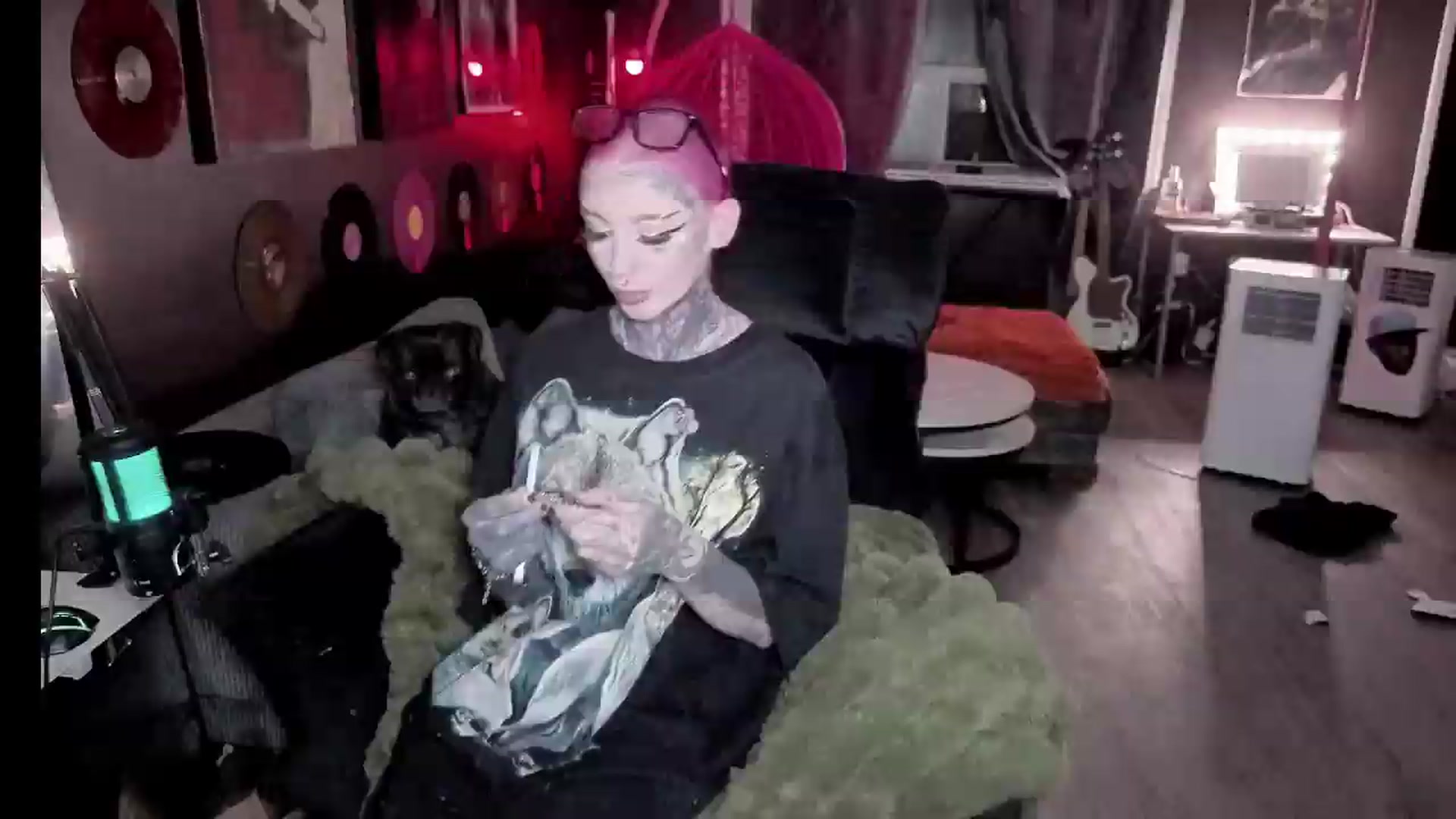 Gallery image thumbnail from Tattoobambi's myfreecams stream on, 08/03/2026, 04:35 image 20 of 20