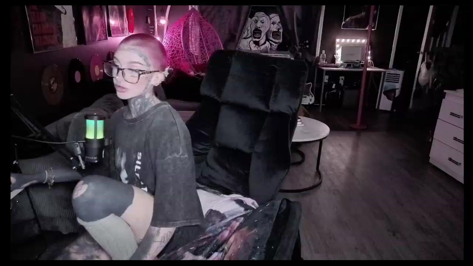 Gallery image thumbnail from Tattoobambi's myfreecams stream on, 08/05/2026, 01:30 image 16 of 20