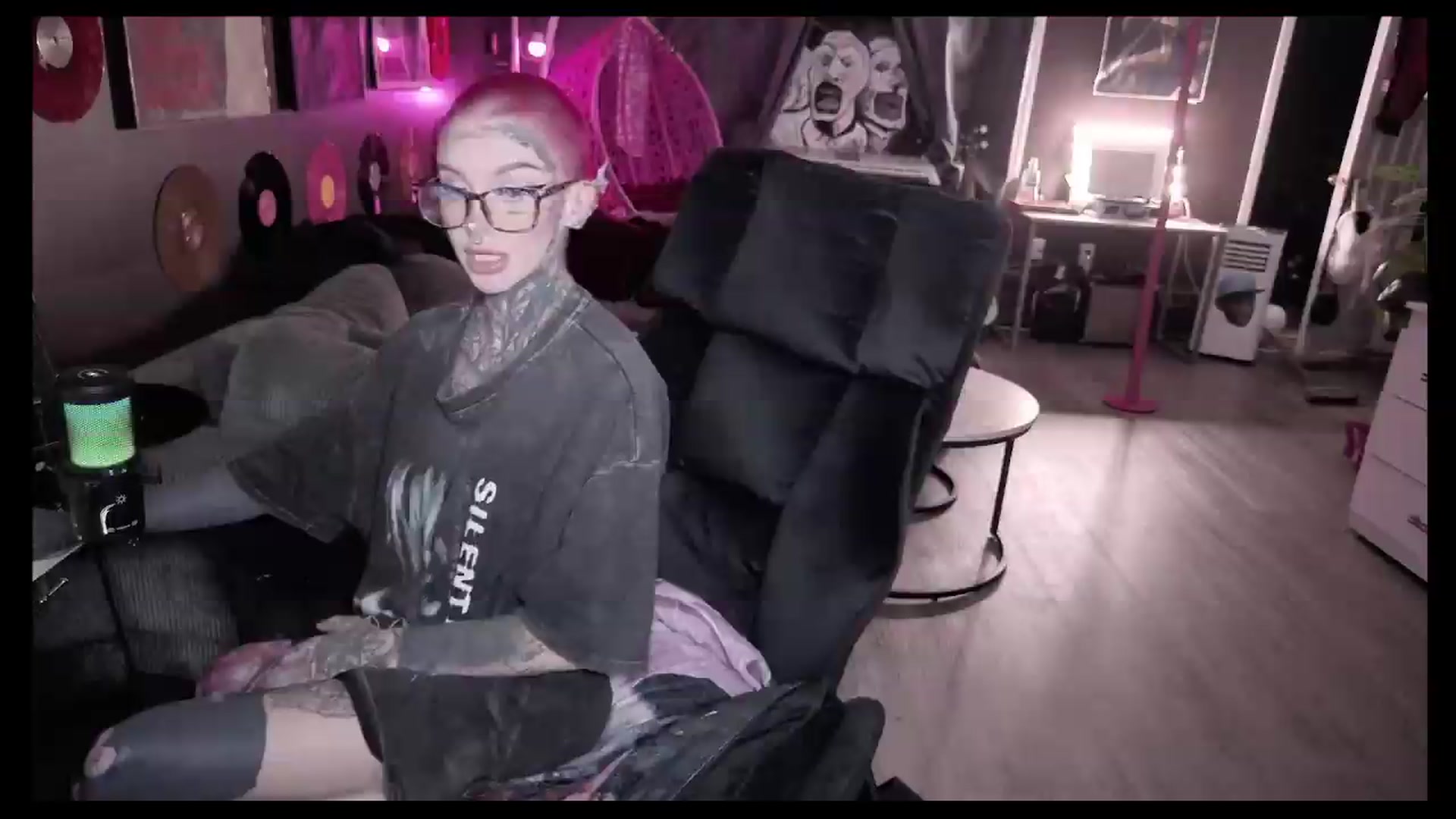 Gallery image thumbnail from Tattoobambi's myfreecams stream on, 08/05/2026, 02:14 image 6 of 20