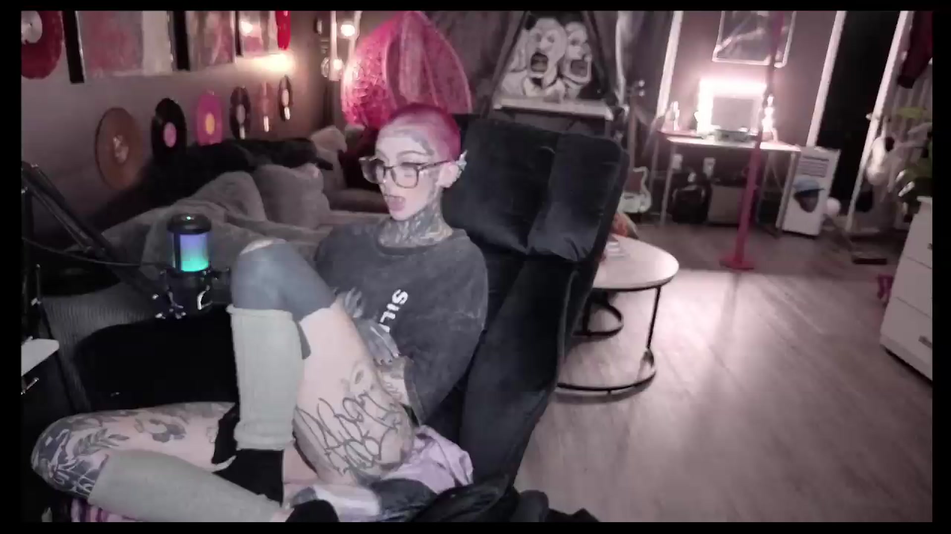 Gallery image thumbnail from Tattoobambi's myfreecams stream on, 08/05/2026, 02:14 image 13 of 20
