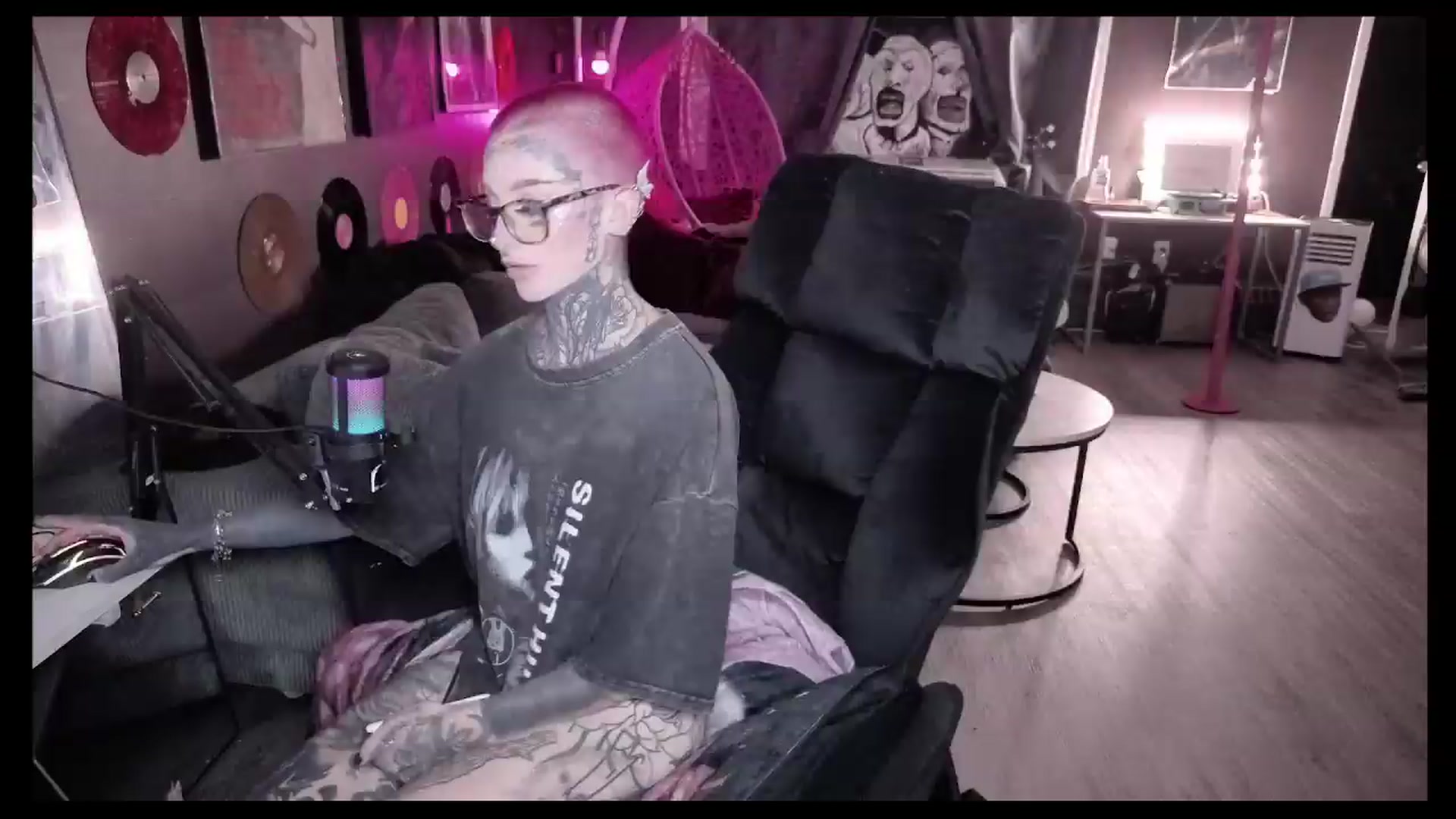 Gallery image thumbnail from Tattoobambi's myfreecams stream on, 08/05/2026, 02:14 image 1 of 20