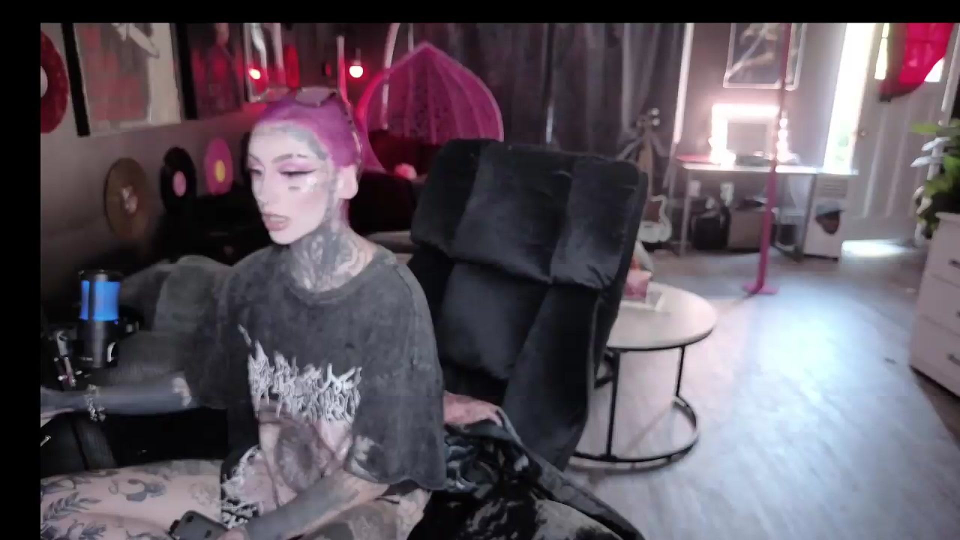 Gallery image thumbnail from Tattoobambi's myfreecams stream on, 08/05/2026, 22:47 image 4 of 20