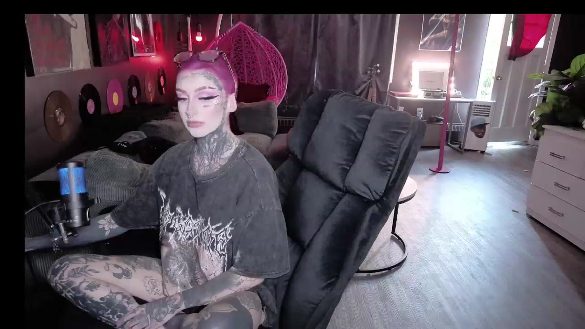 Gallery image thumbnail from Tattoobambi's myfreecams stream on, 08/05/2026, 22:47 image 18 of 20