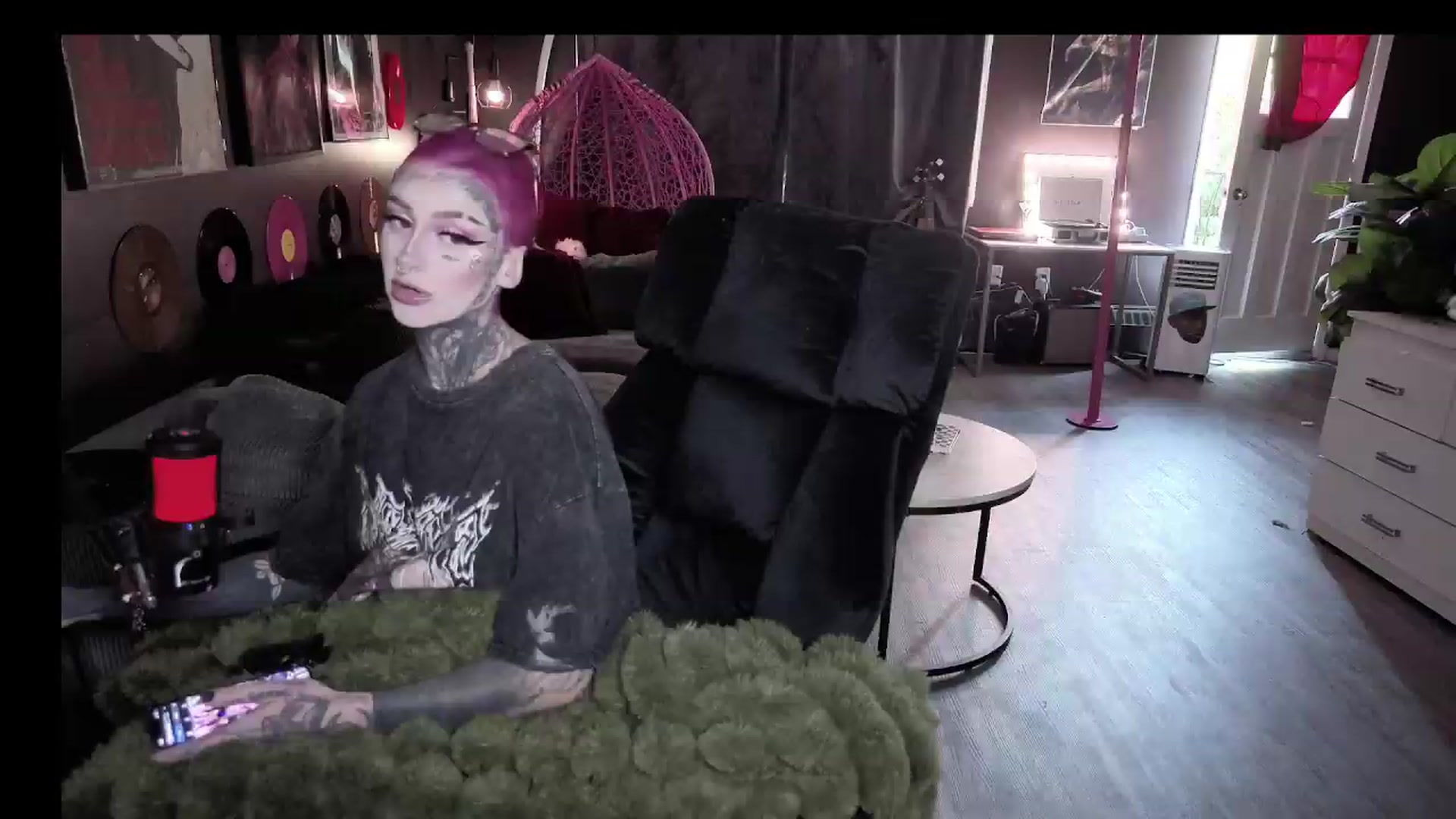 Gallery image thumbnail from Tattoobambi's myfreecams stream on, 08/05/2026, 22:47 image 8 of 20