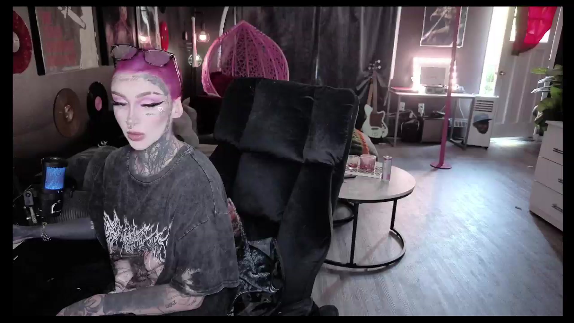 Gallery image thumbnail from Tattoobambi's myfreecams stream on, 08/05/2026, 22:47 image 1 of 20