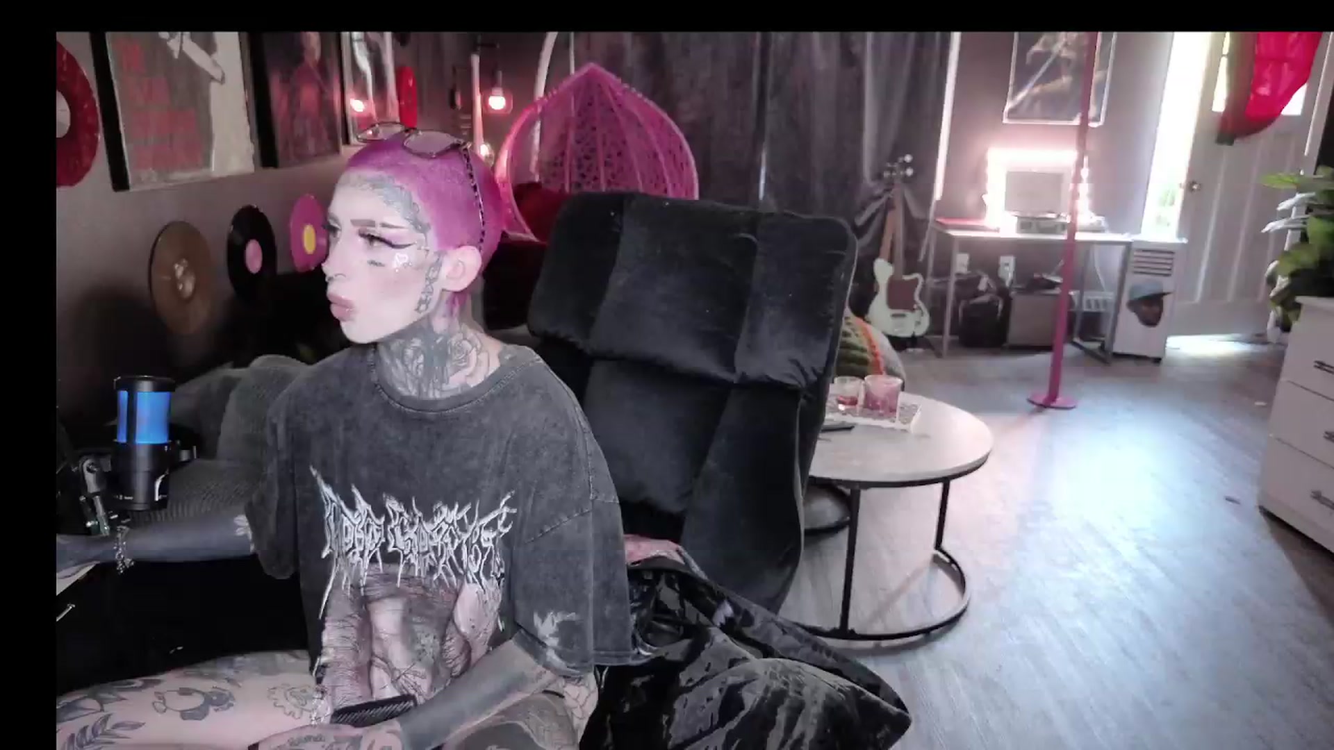 Gallery image thumbnail from Tattoobambi's myfreecams stream on, 08/05/2026, 22:47 image 3 of 20