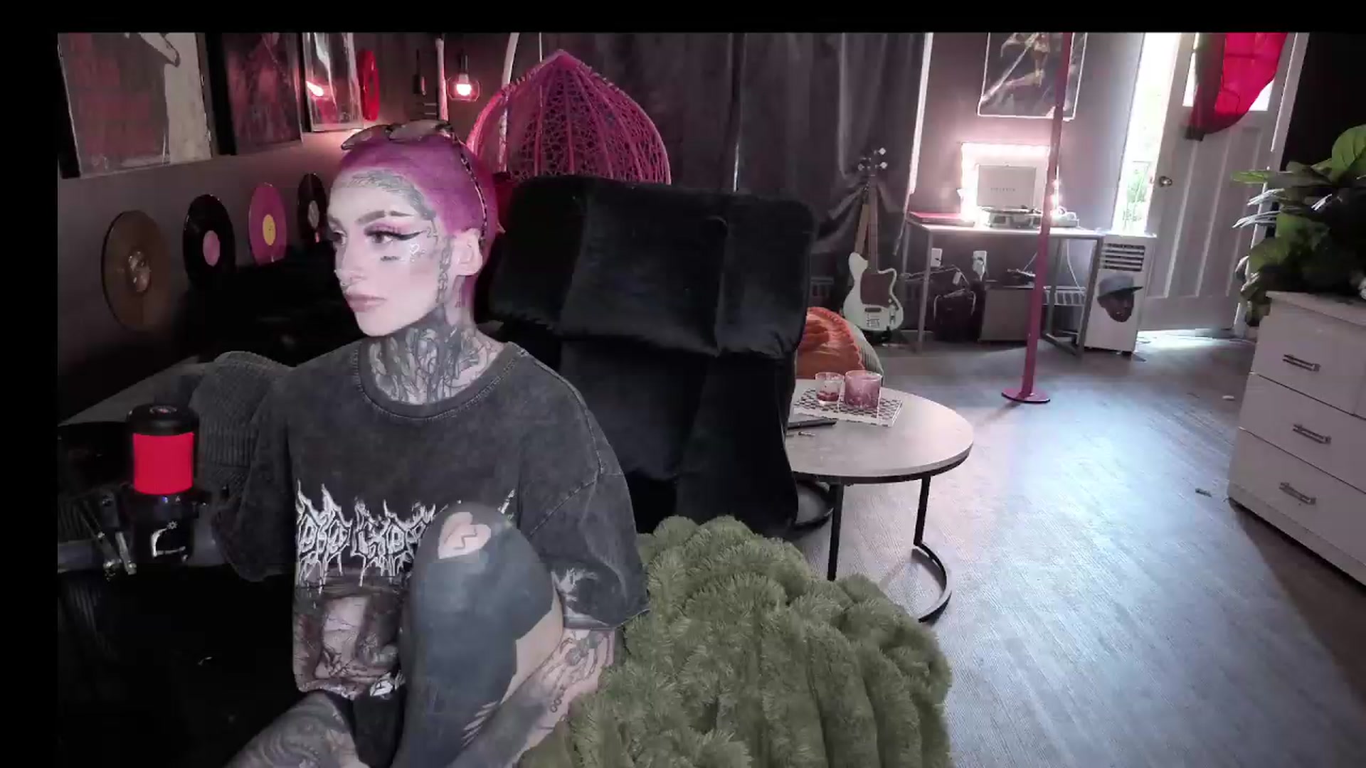 Gallery image thumbnail from Tattoobambi's myfreecams stream on, 08/05/2026, 22:47 image 10 of 20
