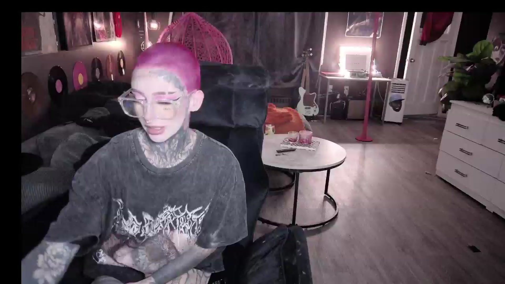 Gallery image thumbnail from Tattoobambi's myfreecams stream on, 08/06/2026, 01:57 image 17 of 20
