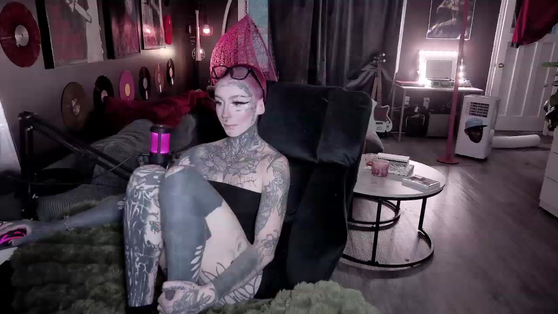Gallery image thumbnail from Tattoobambi's myfreecams stream on, 08/08/2026, 02:40 image 11 of 20