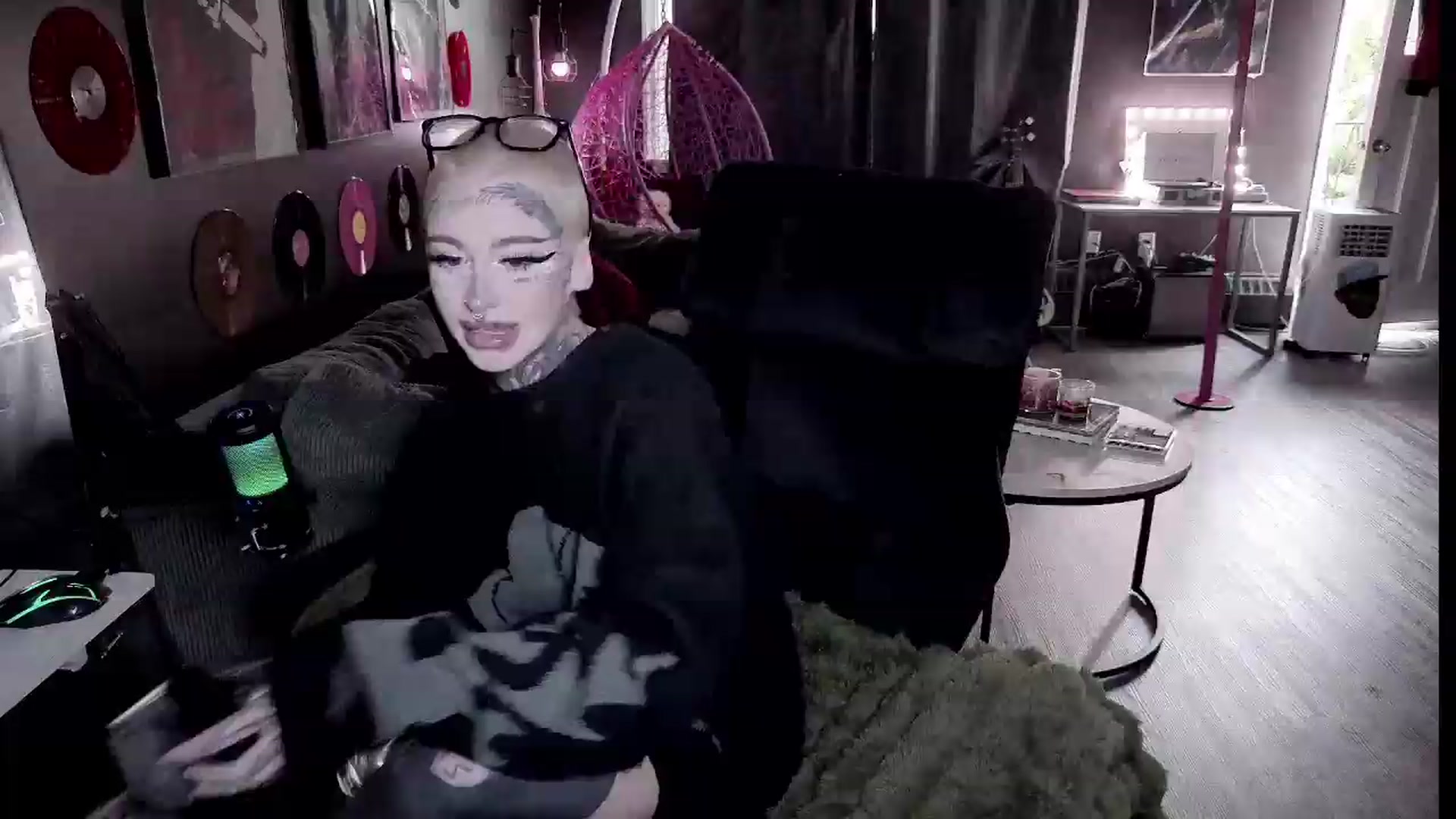 Gallery image thumbnail from Tattoobambi's myfreecams stream on, 08/09/2026, 24:03 image 8 of 20