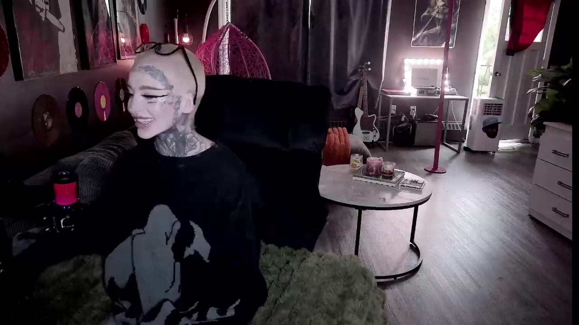 Gallery image thumbnail from Tattoobambi's myfreecams stream on, 08/09/2026, 24:03 image 2 of 20