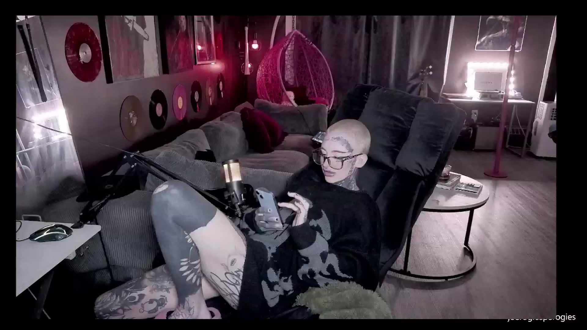 Gallery image thumbnail from Tattoobambi's myfreecams stream on, 08/09/2026, 02:11 image 17 of 20
