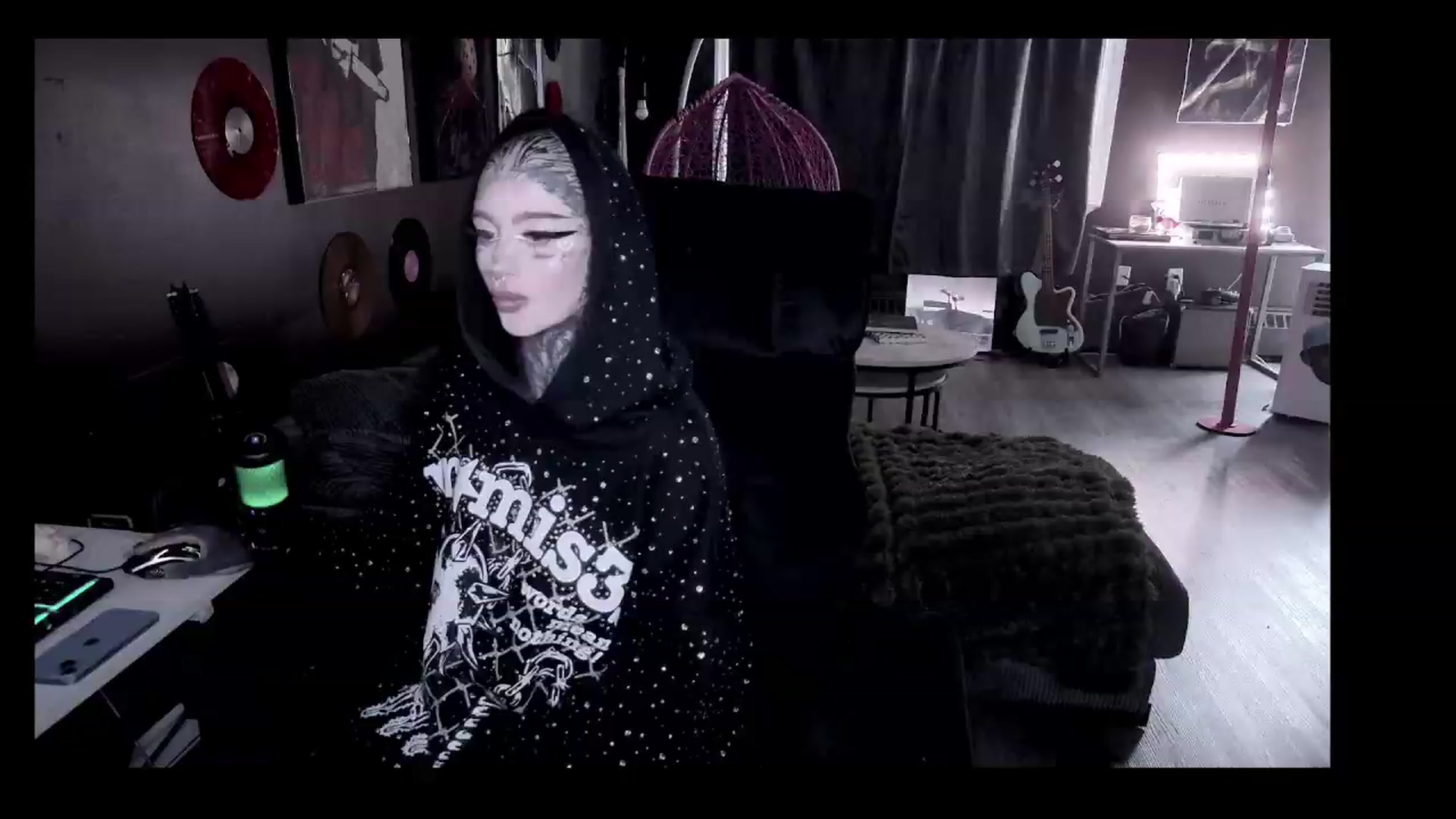 Gallery image thumbnail from Tattoobambi's myfreecams stream on, 08/16/2026, 23:32 image 10 of 20