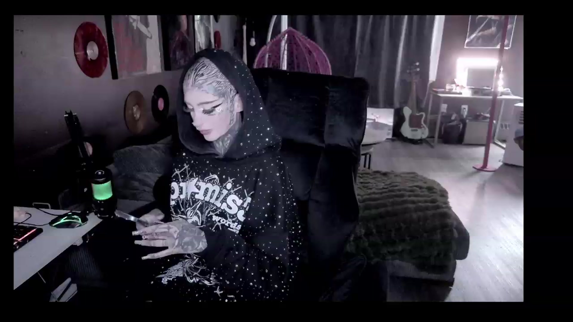 Gallery image thumbnail from Tattoobambi's myfreecams stream on, 08/16/2026, 23:32 image 16 of 20