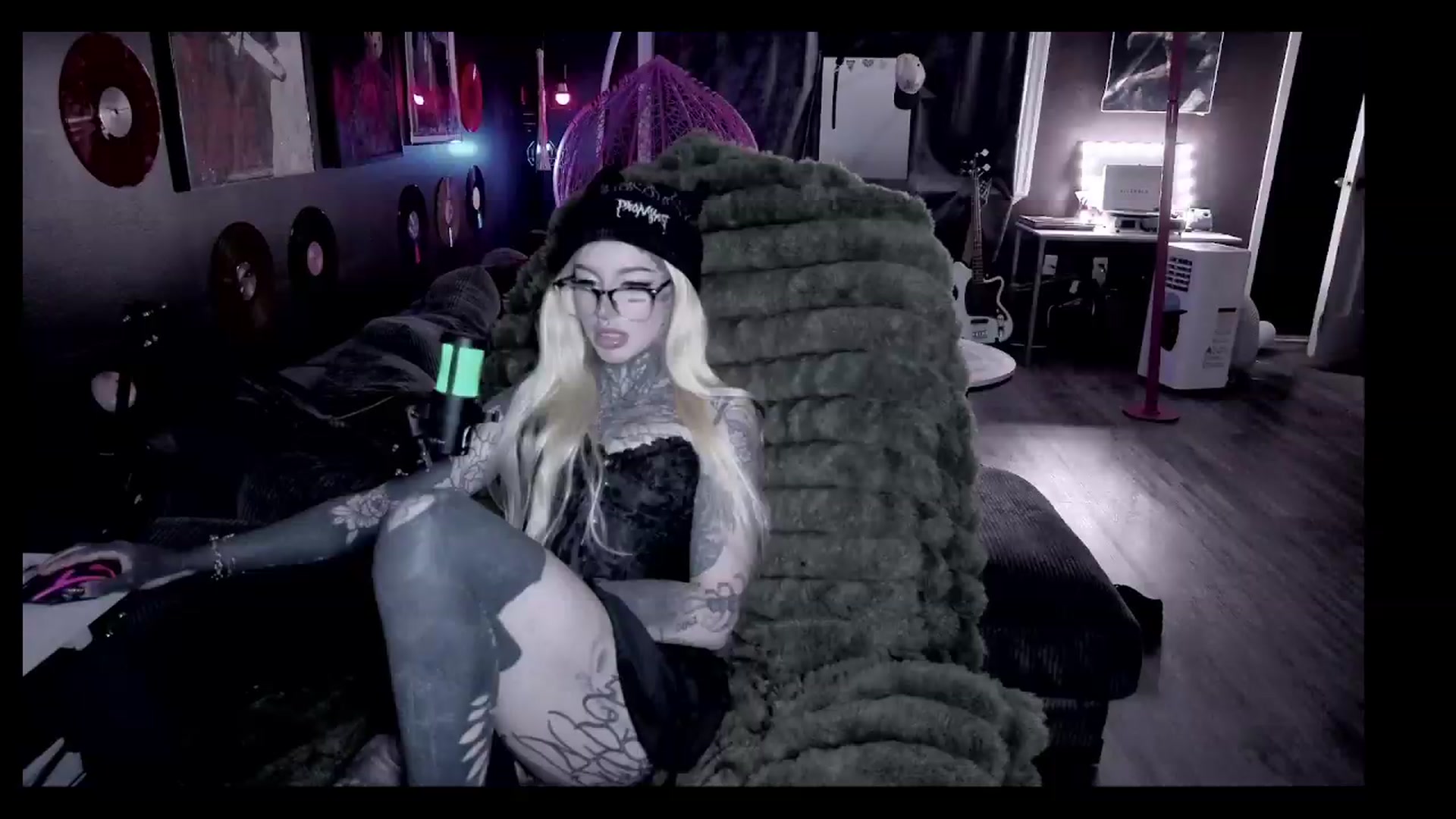 Gallery image thumbnail from Tattoobambi's myfreecams stream on, 08/24/2026, 04:37 image 12 of 20