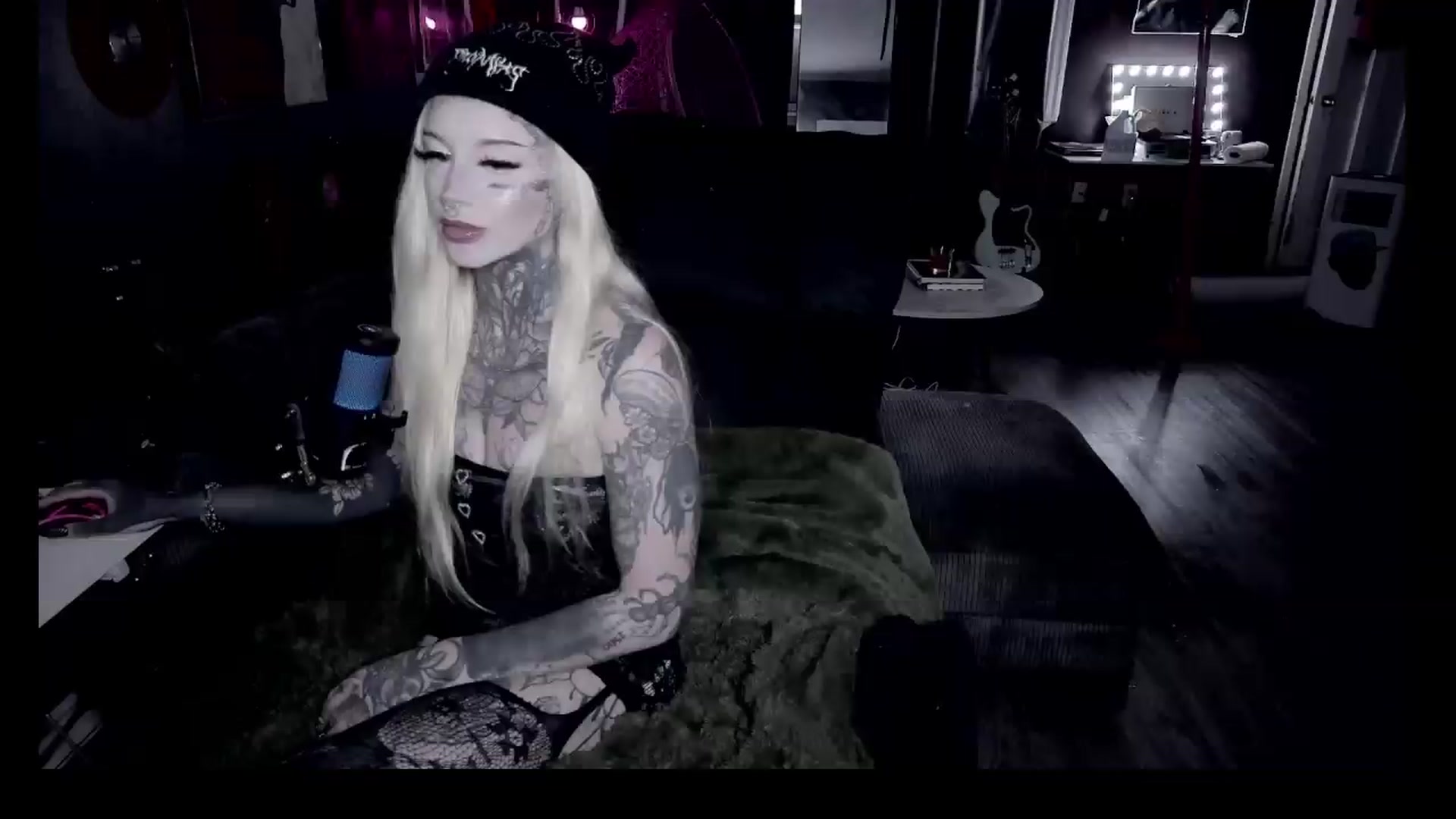 Gallery image thumbnail from Tattoobambi's myfreecams stream on, 08/25/2026, 01:54 image 5 of 20