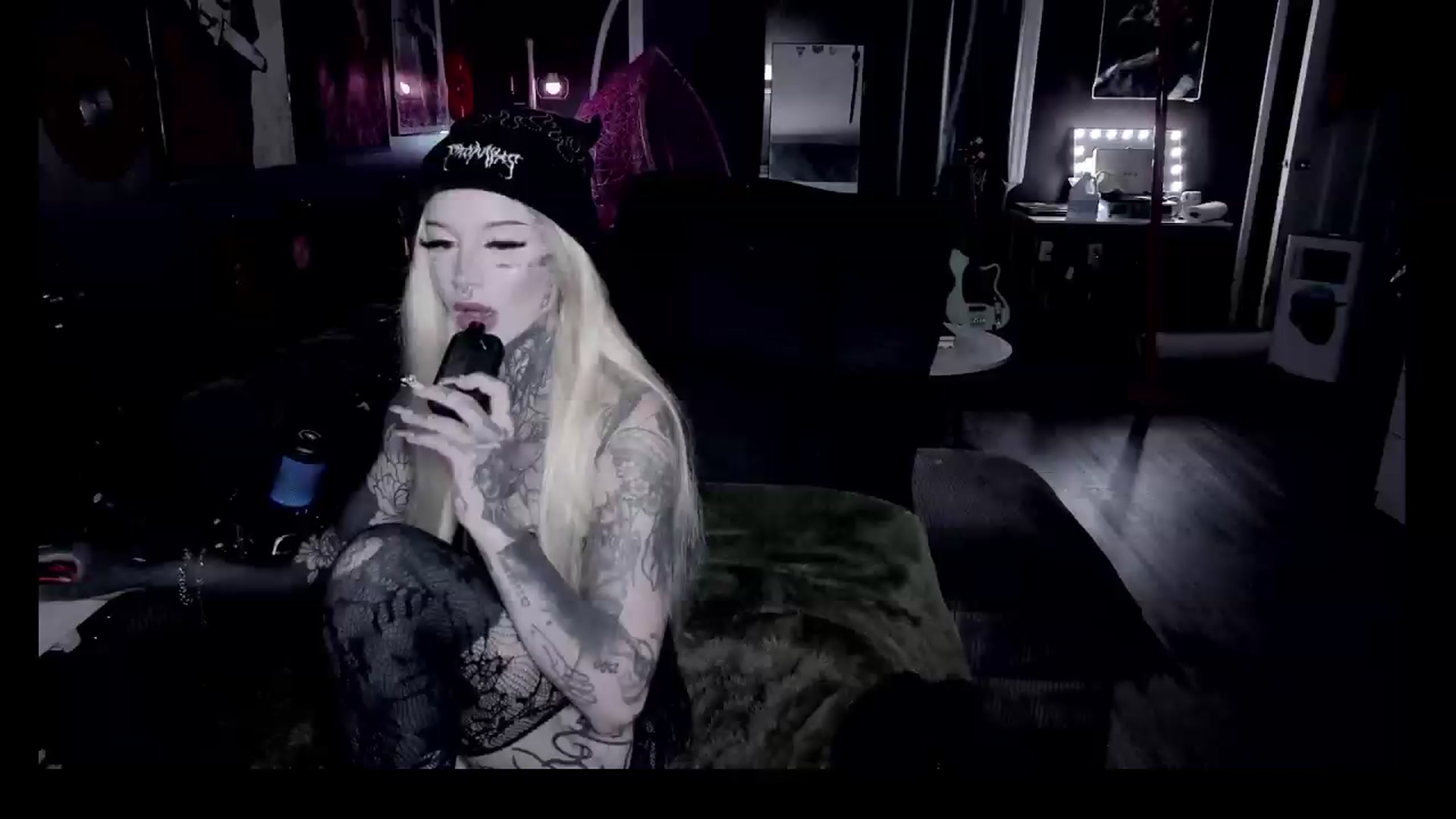 Gallery image thumbnail from Tattoobambi's myfreecams stream on, 08/25/2026, 01:54 image 16 of 20