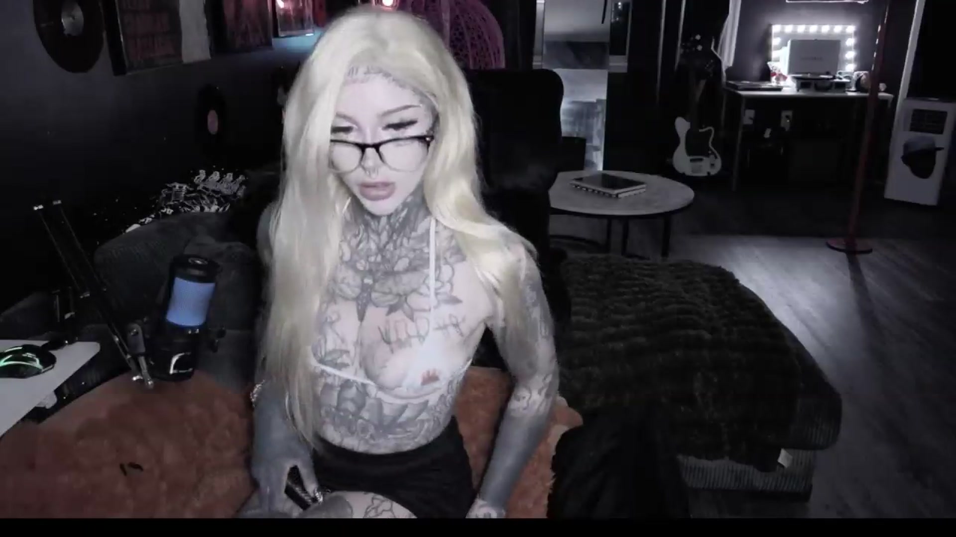 Gallery image thumbnail from Tattoobambi's myfreecams stream on, 08/27/2026, 02:02 image 13 of 20