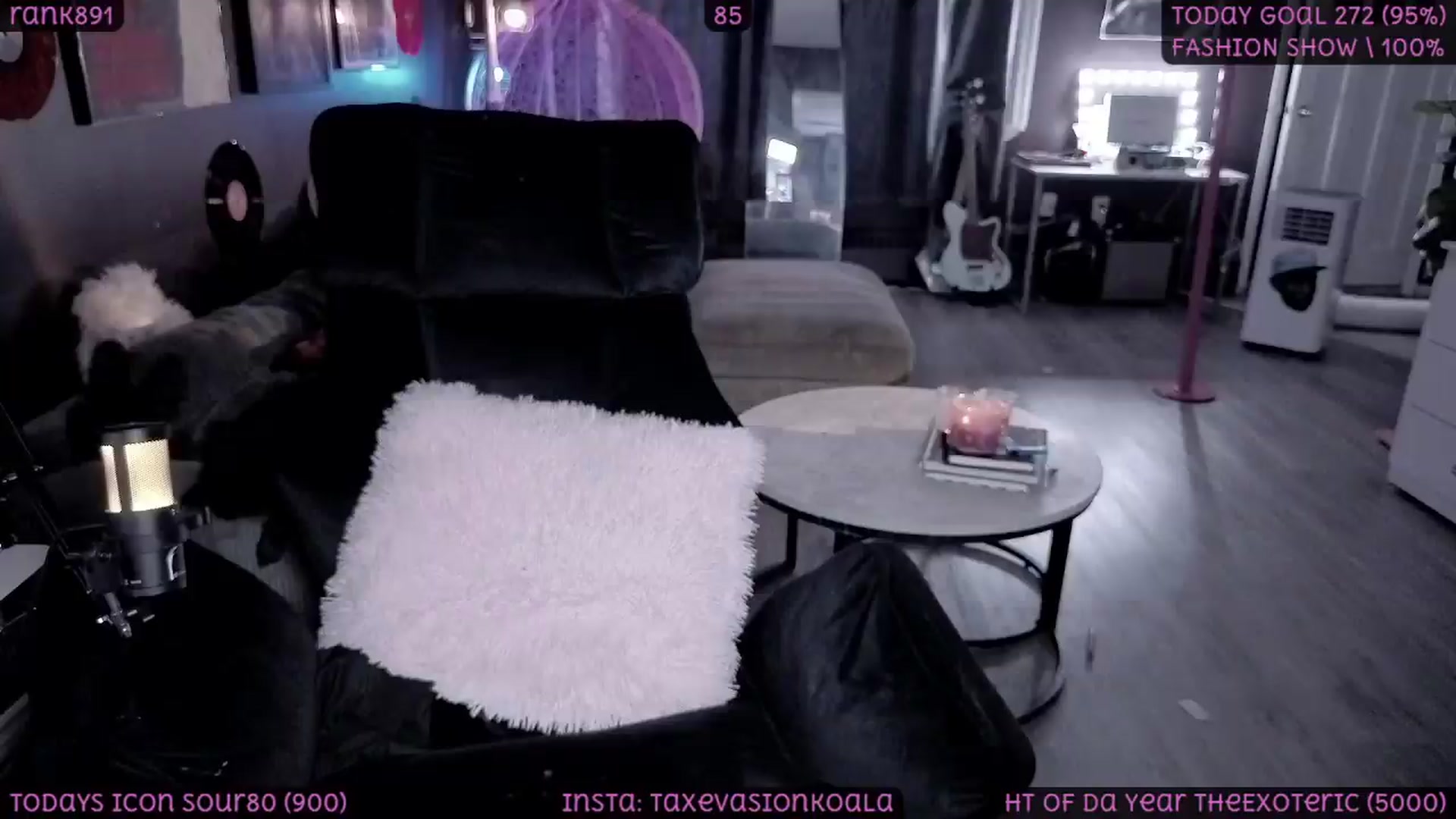 Gallery image thumbnail from Tattoobambi's myfreecams stream on, 09/07/2026, 06:16 image 4 of 20