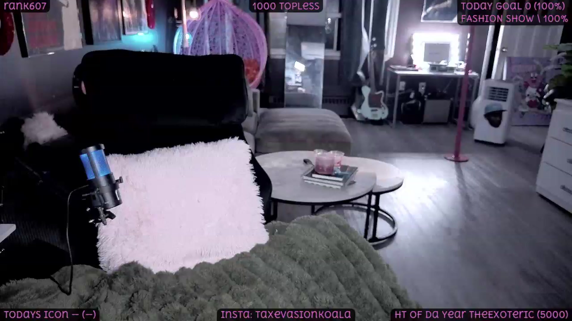 Gallery image thumbnail from Tattoobambi's myfreecams stream on, 09/08/2026, 01:42 image 11 of 20