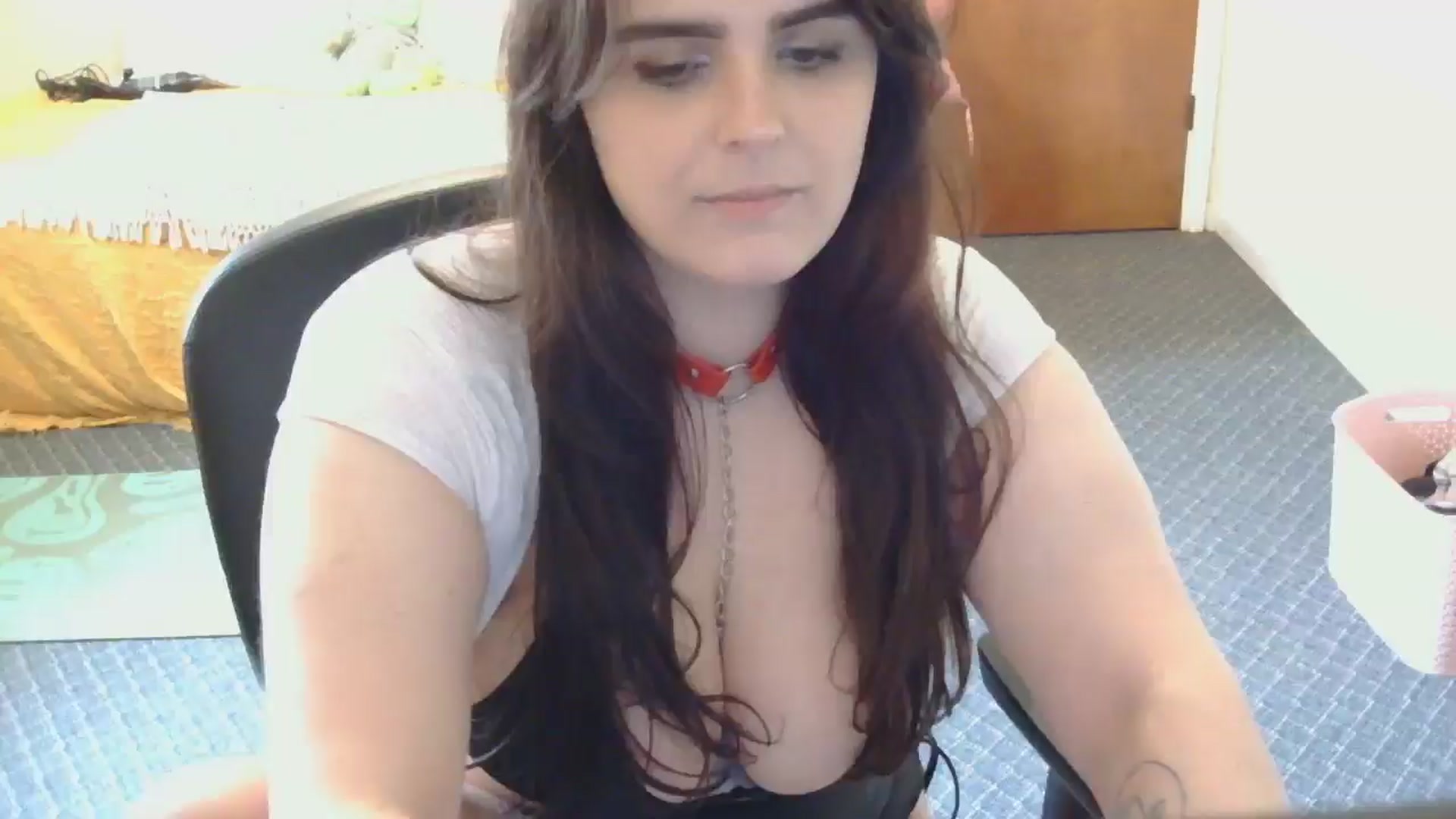 Gallery image thumbnail from TayExe's myfreecams stream on, 05/05/2025, 21:52 image 15 of 20