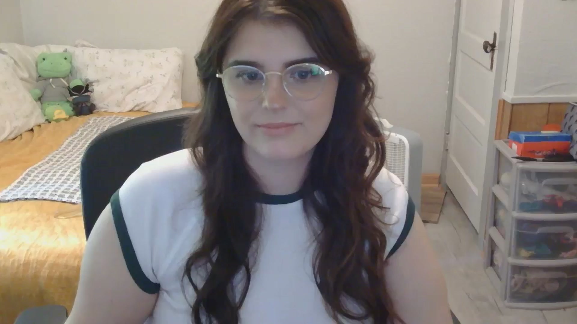 Gallery image thumbnail from TayExe's myfreecams stream on, 07/06/2025, 20:32 image 18 of 20