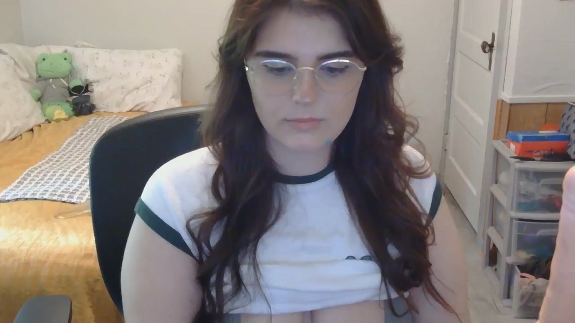 Gallery image thumbnail from TayExe's myfreecams stream on, 07/06/2025, 20:32 image 3 of 20