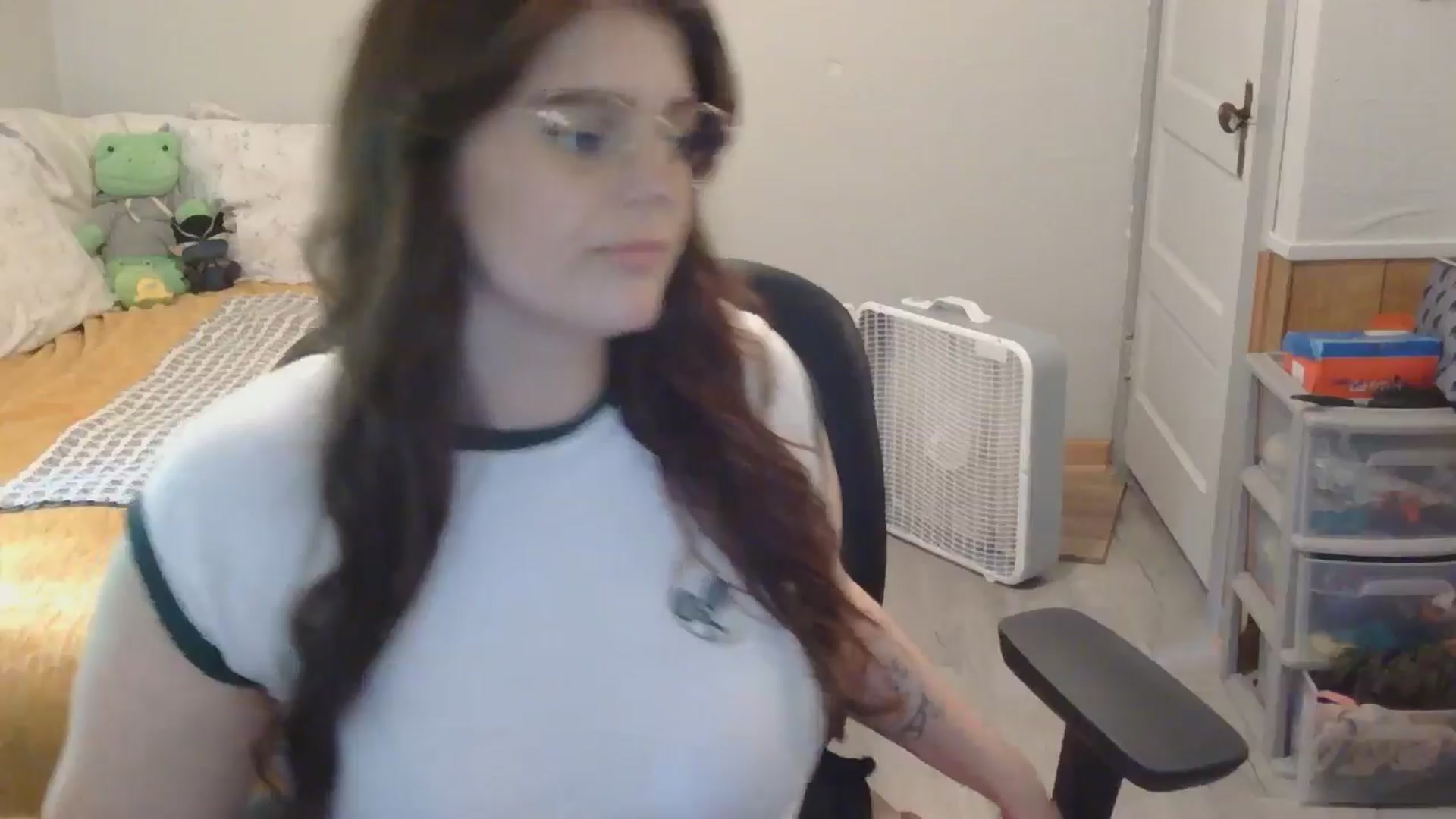 Gallery image thumbnail from TayExe's myfreecams stream on, 07/06/2025, 20:32 image 7 of 20