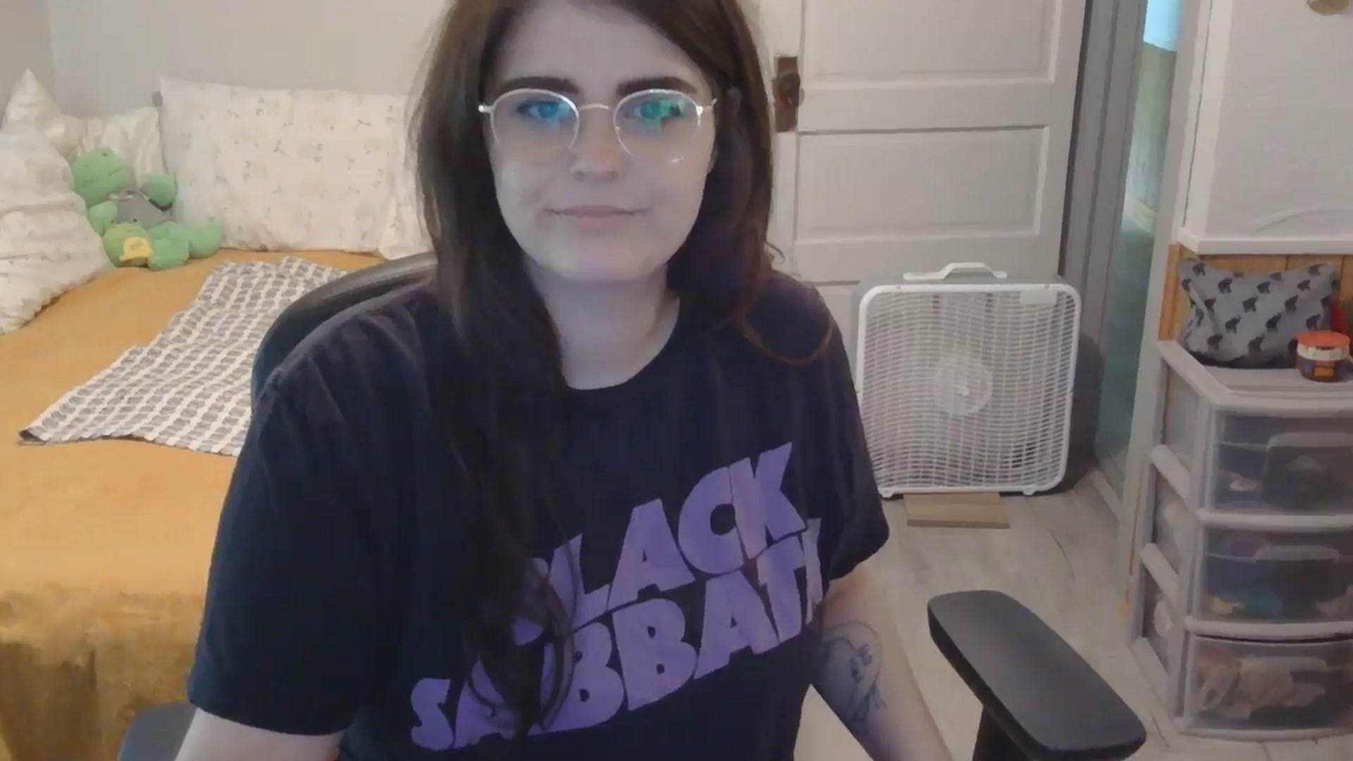 Gallery image thumbnail from TayExe's myfreecams stream on, 07/07/2025, 18:00 image 10 of 20