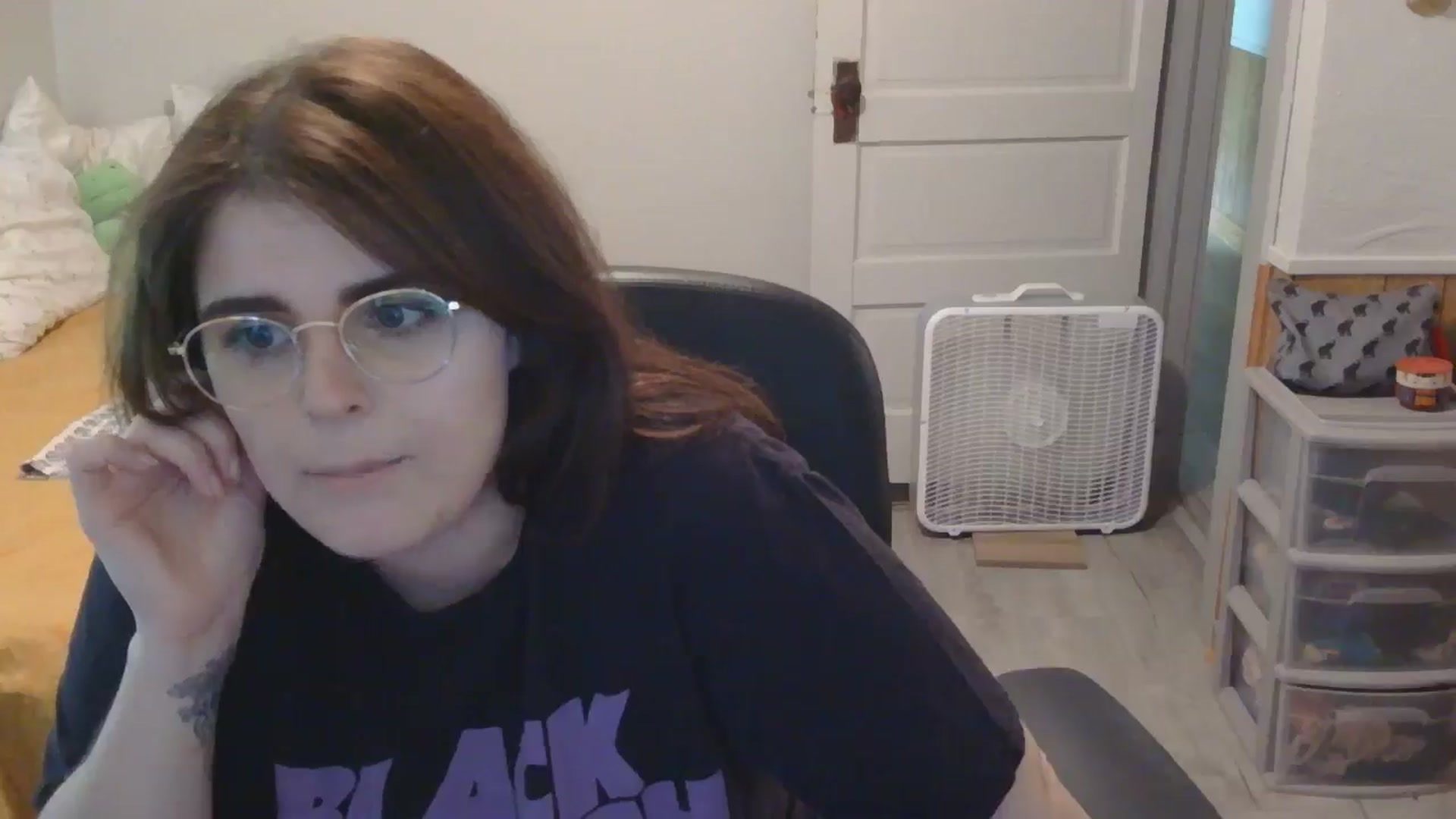 Gallery image thumbnail from TayExe's myfreecams stream on, 07/07/2025, 18:00 image 17 of 20