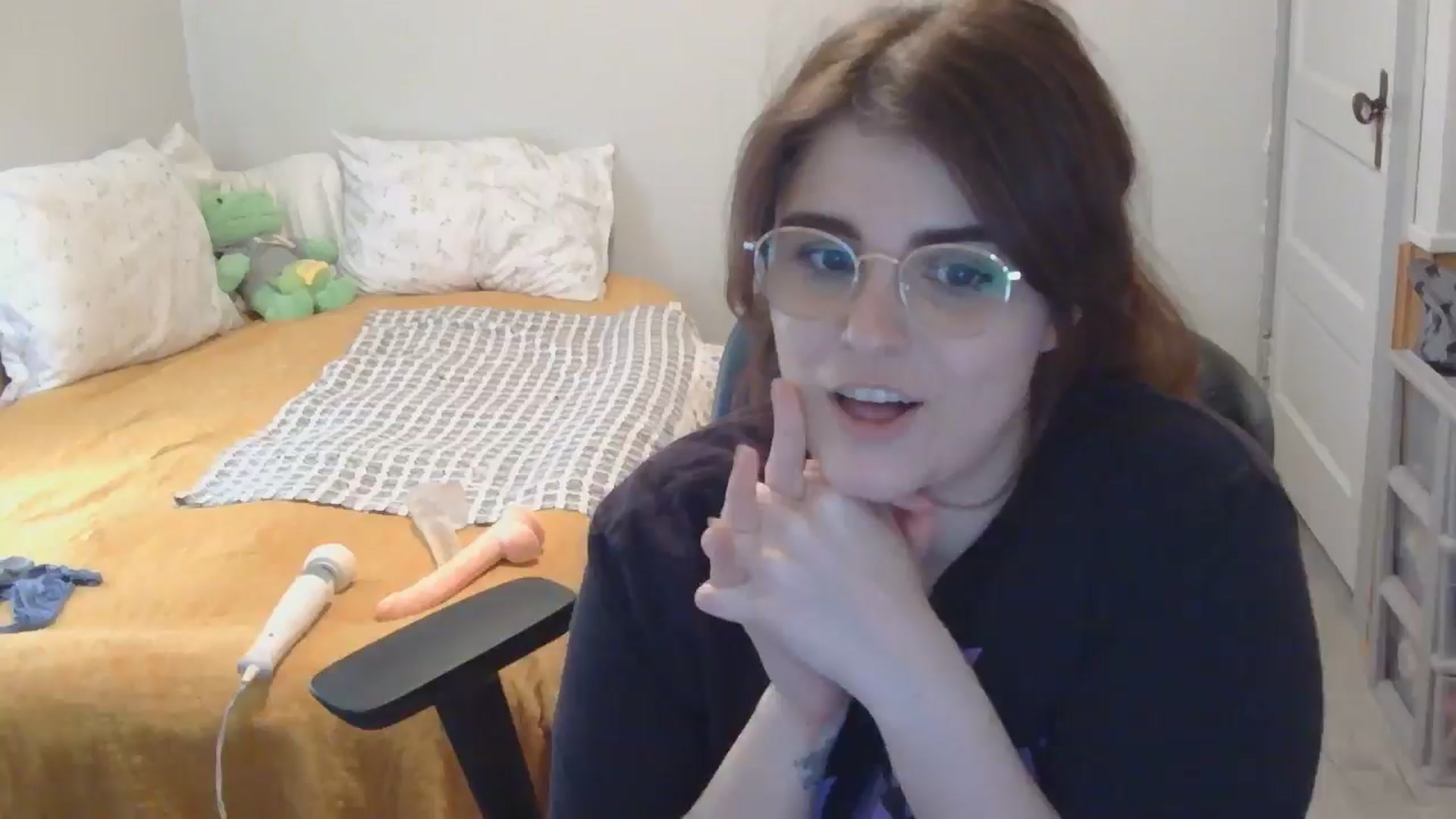Gallery image thumbnail from TayExe's myfreecams stream on, 07/07/2025, 21:31 image 4 of 20